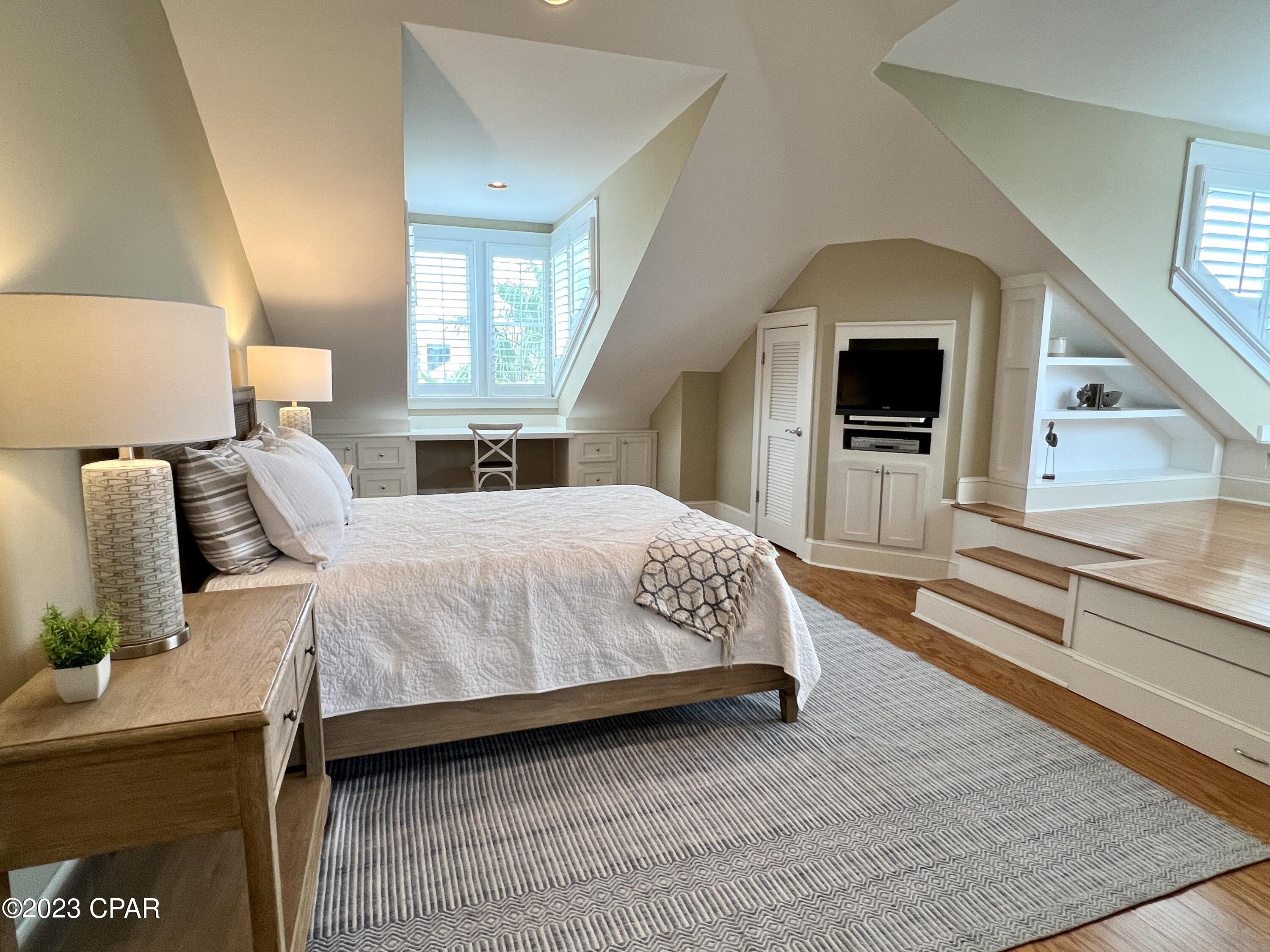 105 Carillon Market Street 301