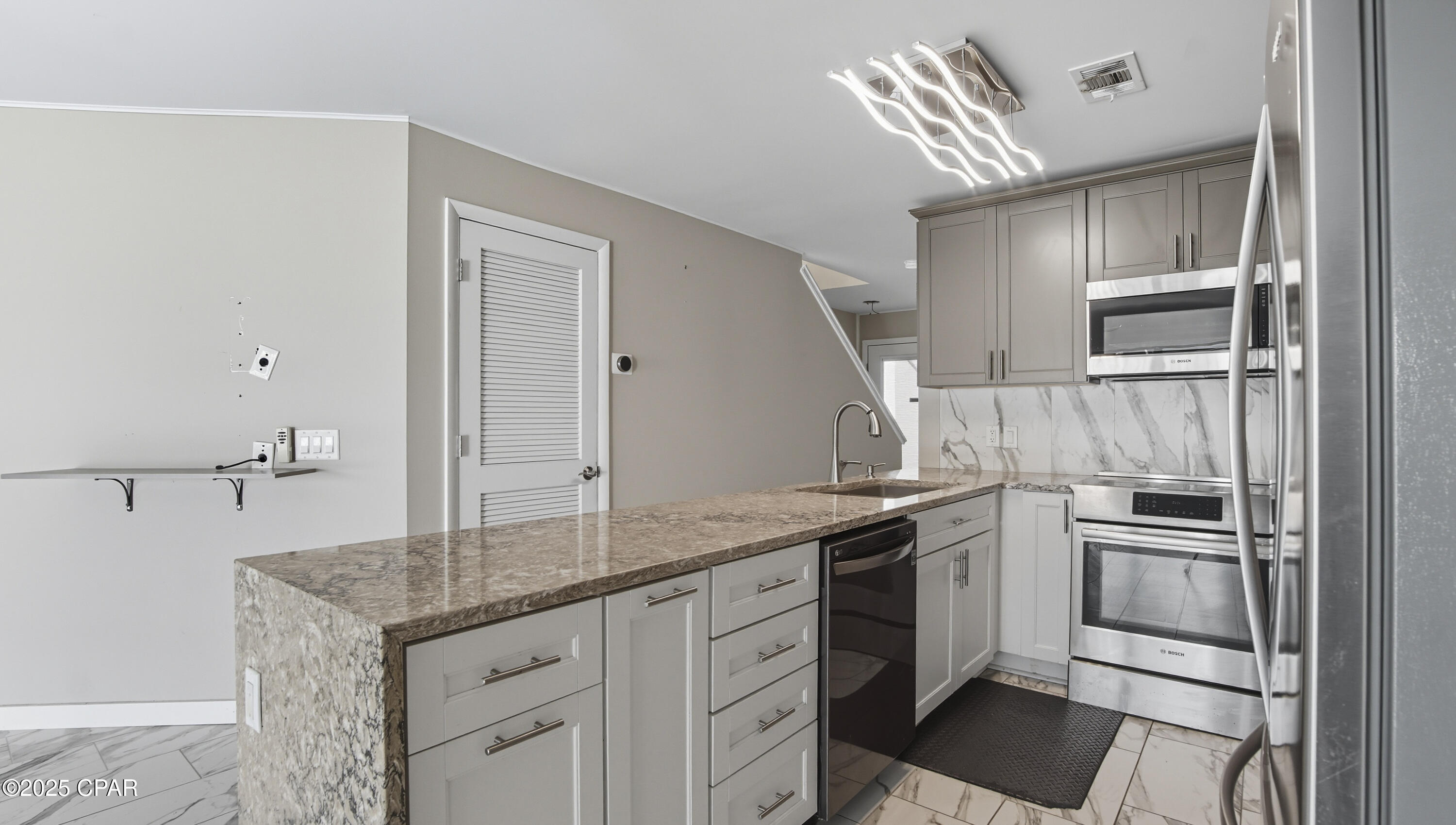 8730 Thomas Drive 113