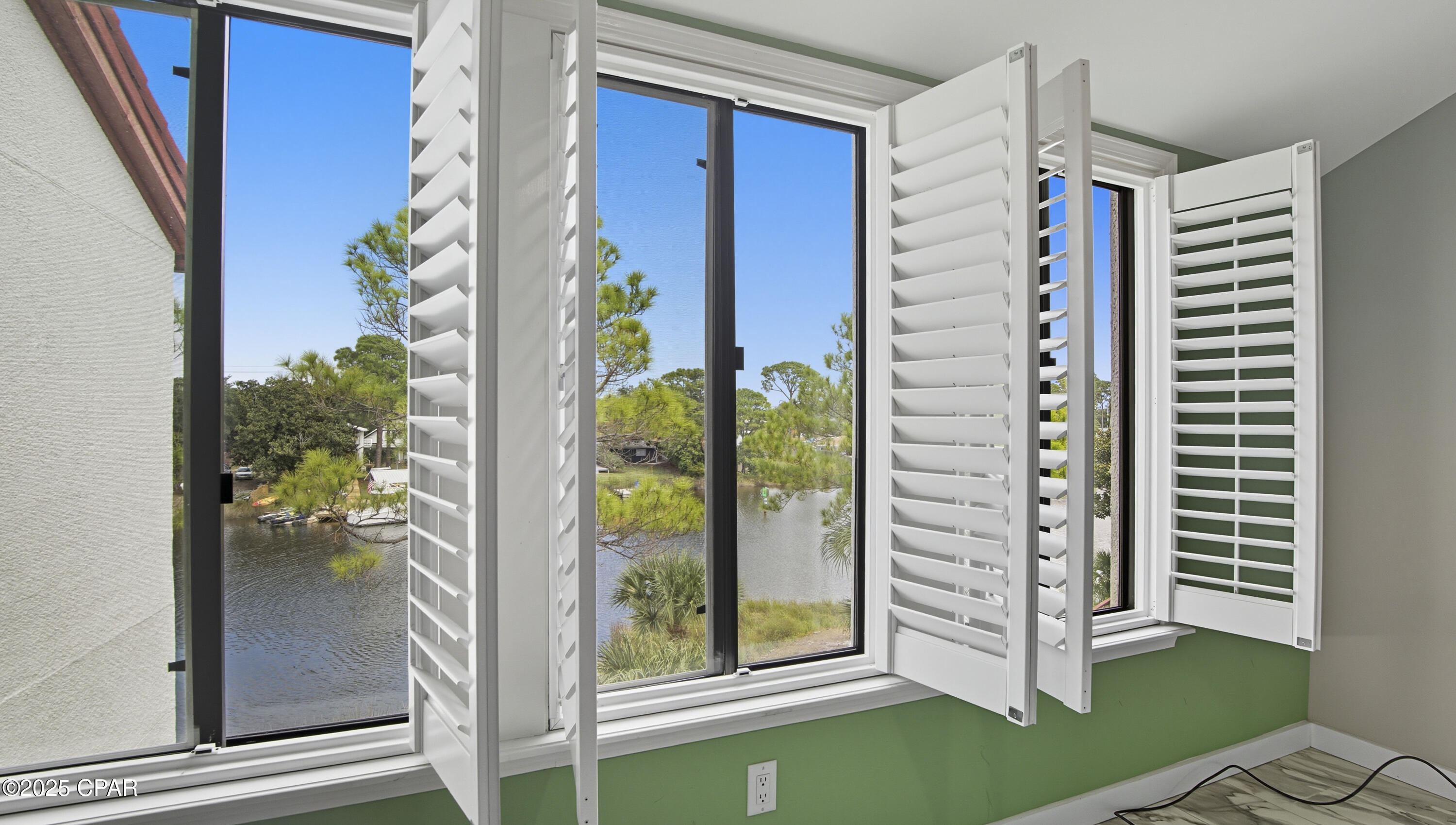 8730 Thomas Drive 113