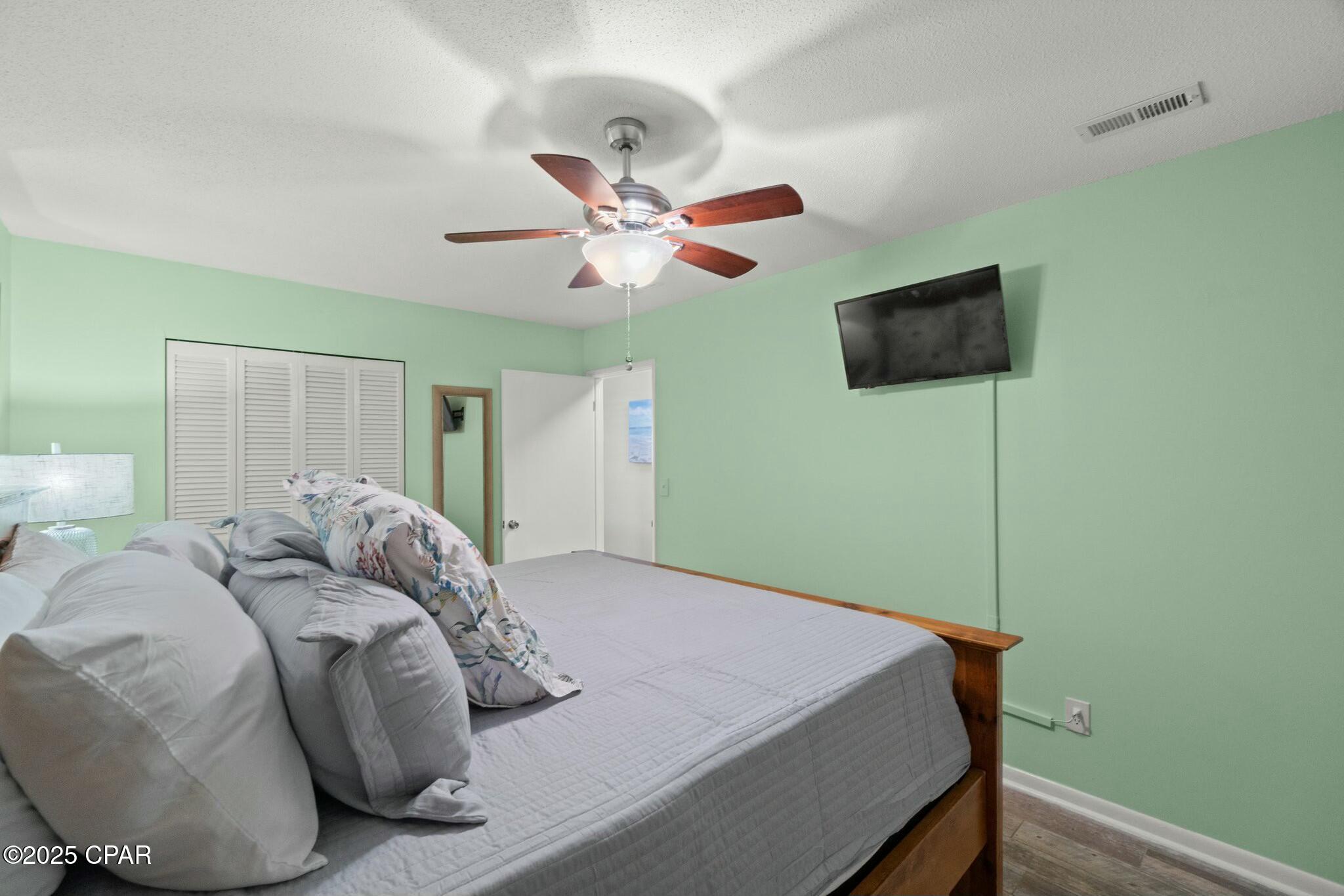 7010 Beach Drive