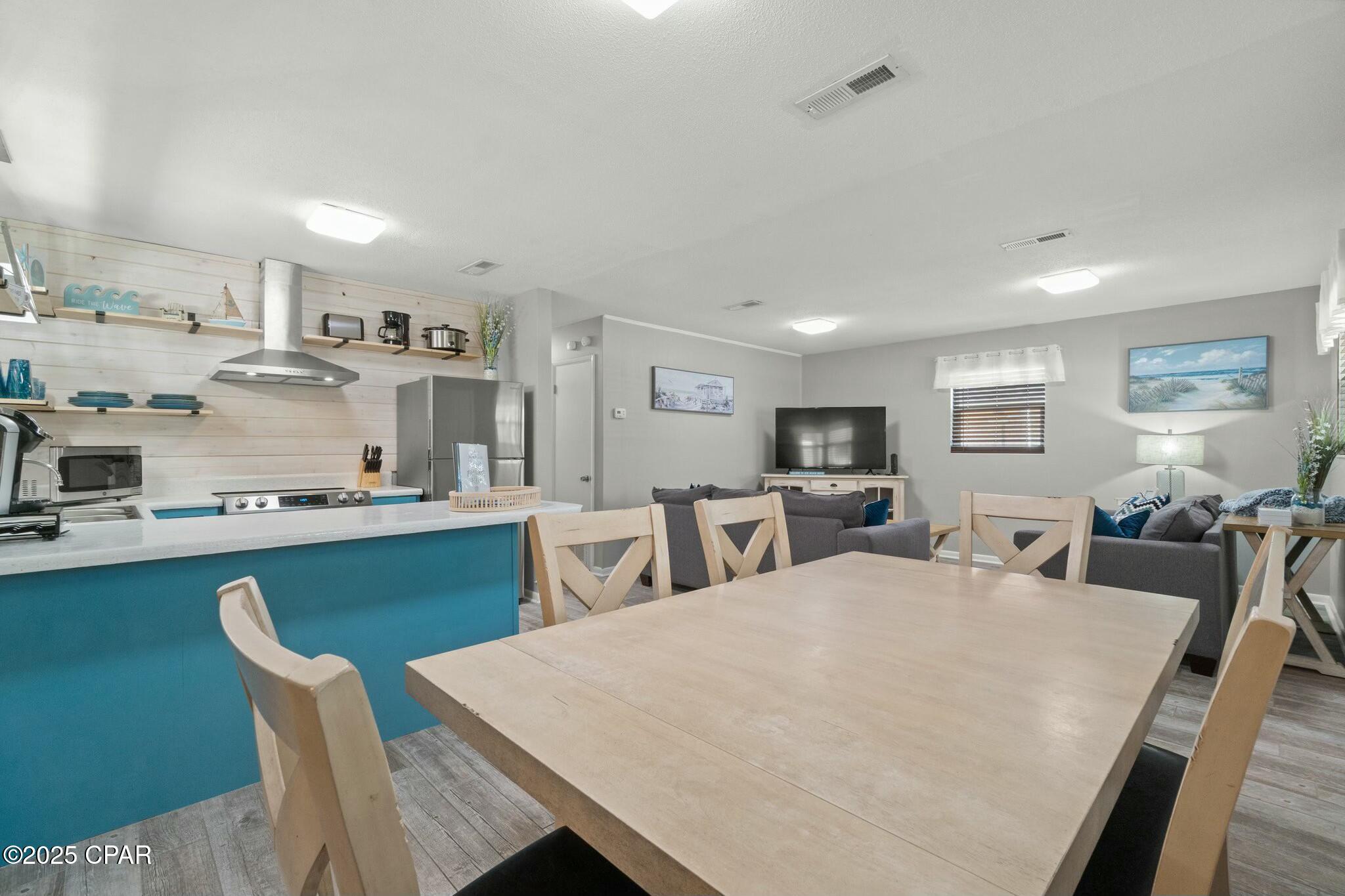 7010 Beach Drive