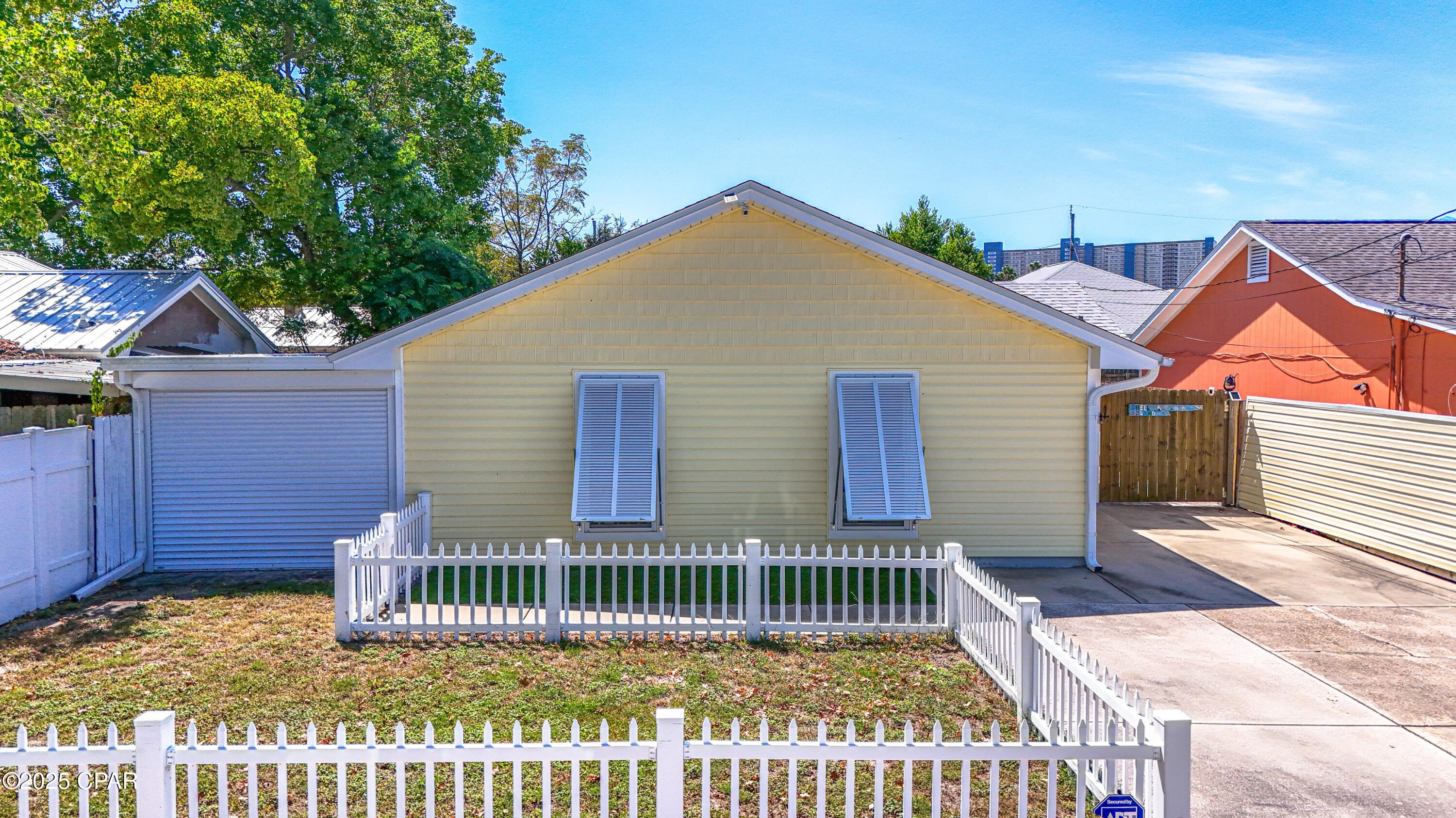 123 Oleander Circle