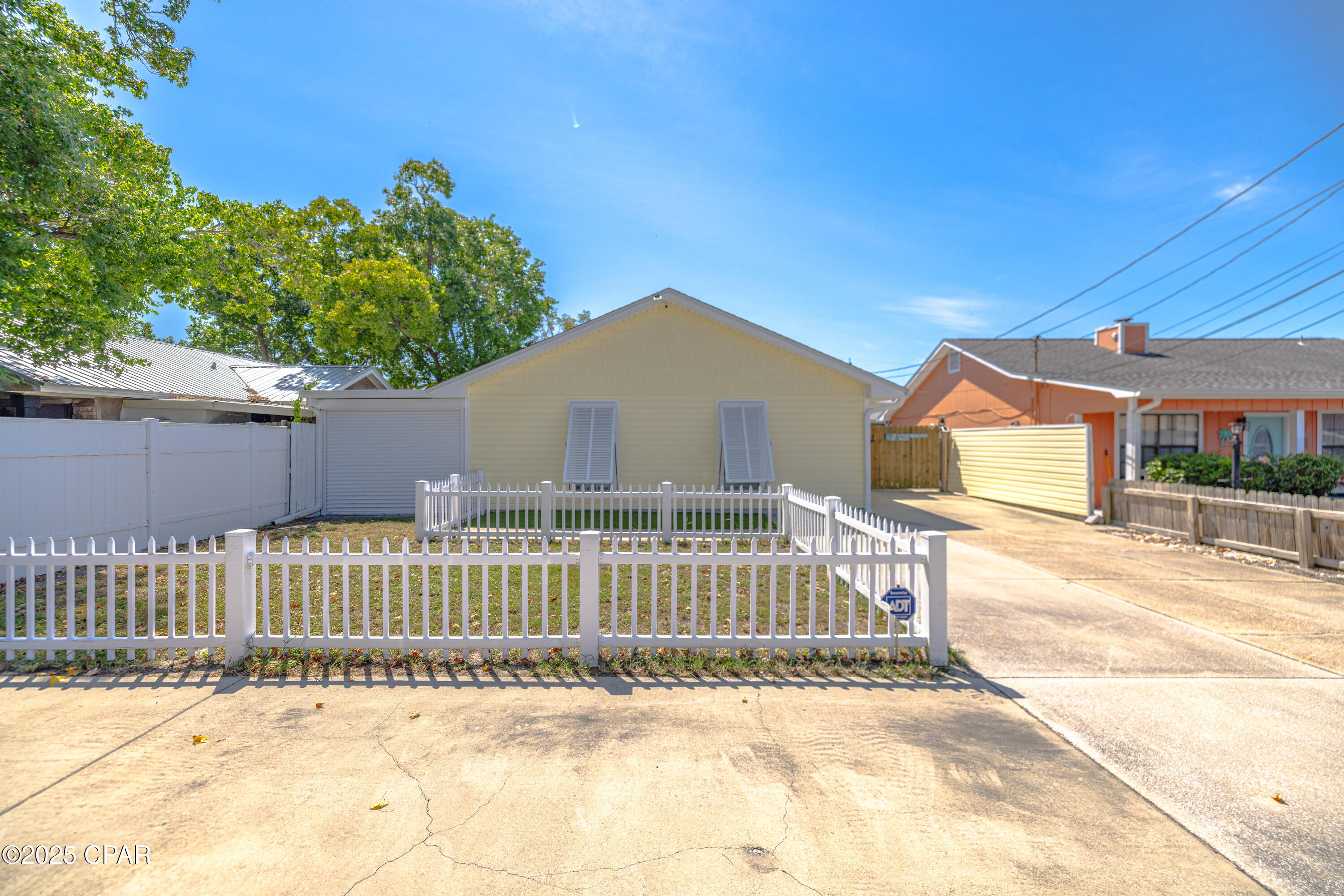 123 Oleander Circle