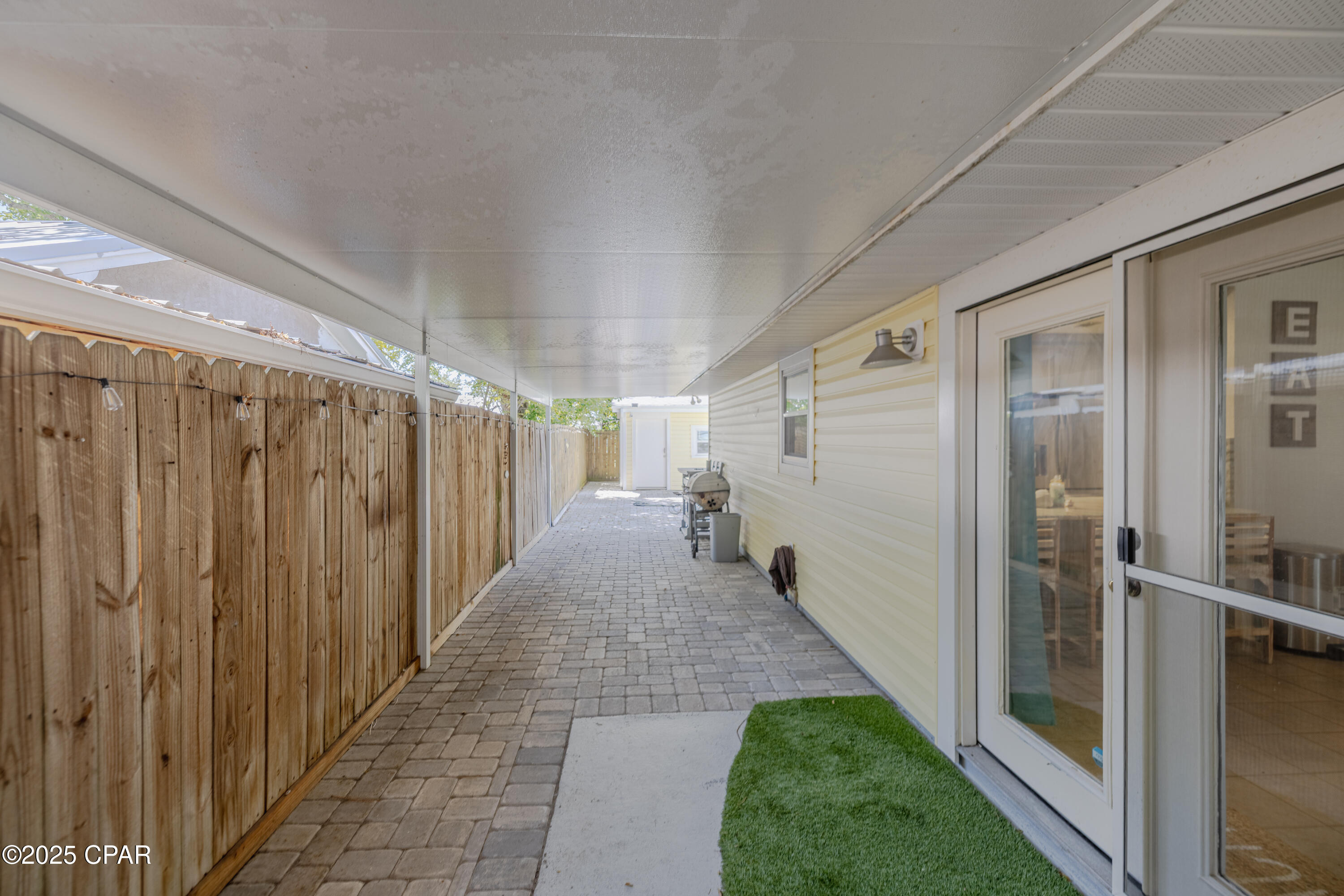 123 Oleander Circle