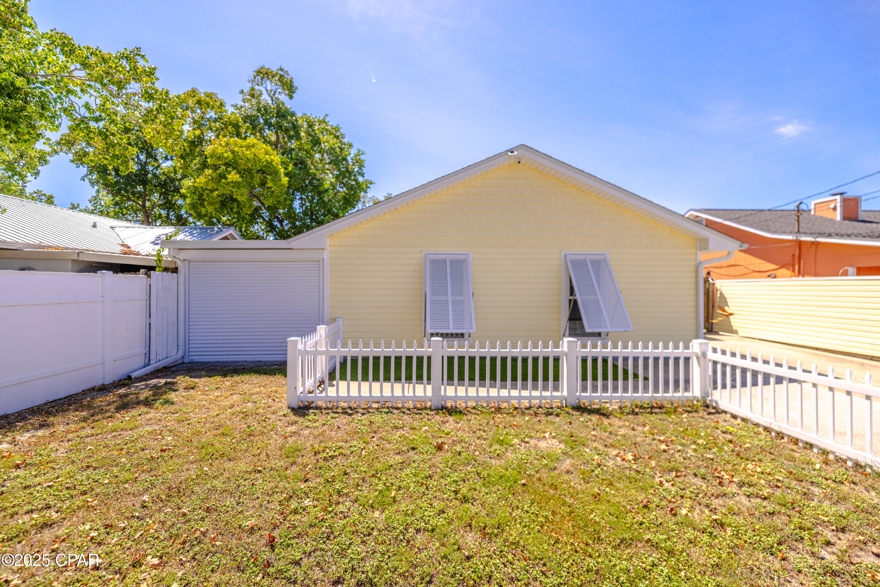 123 Oleander Circle