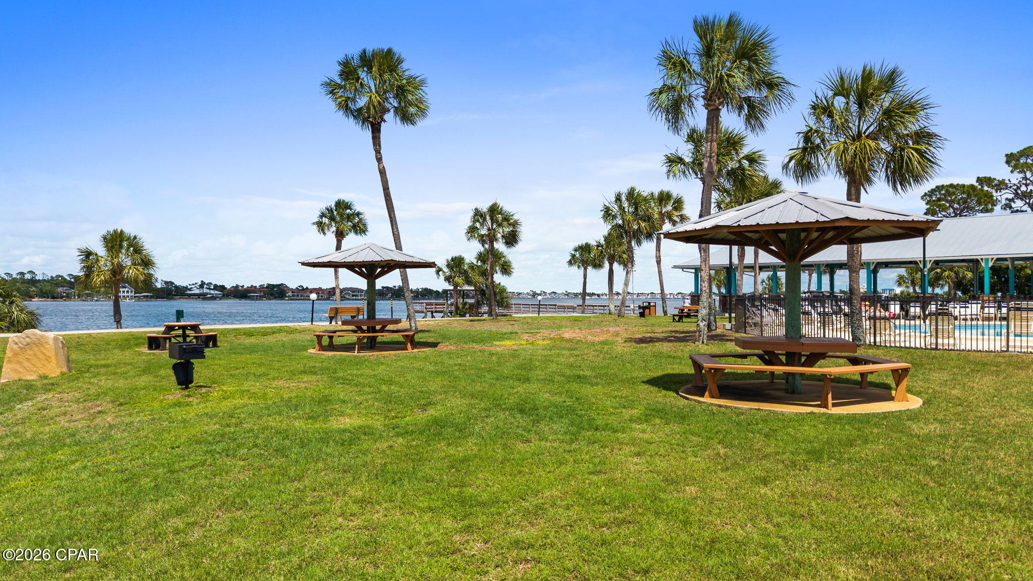 77 Gulf Loop