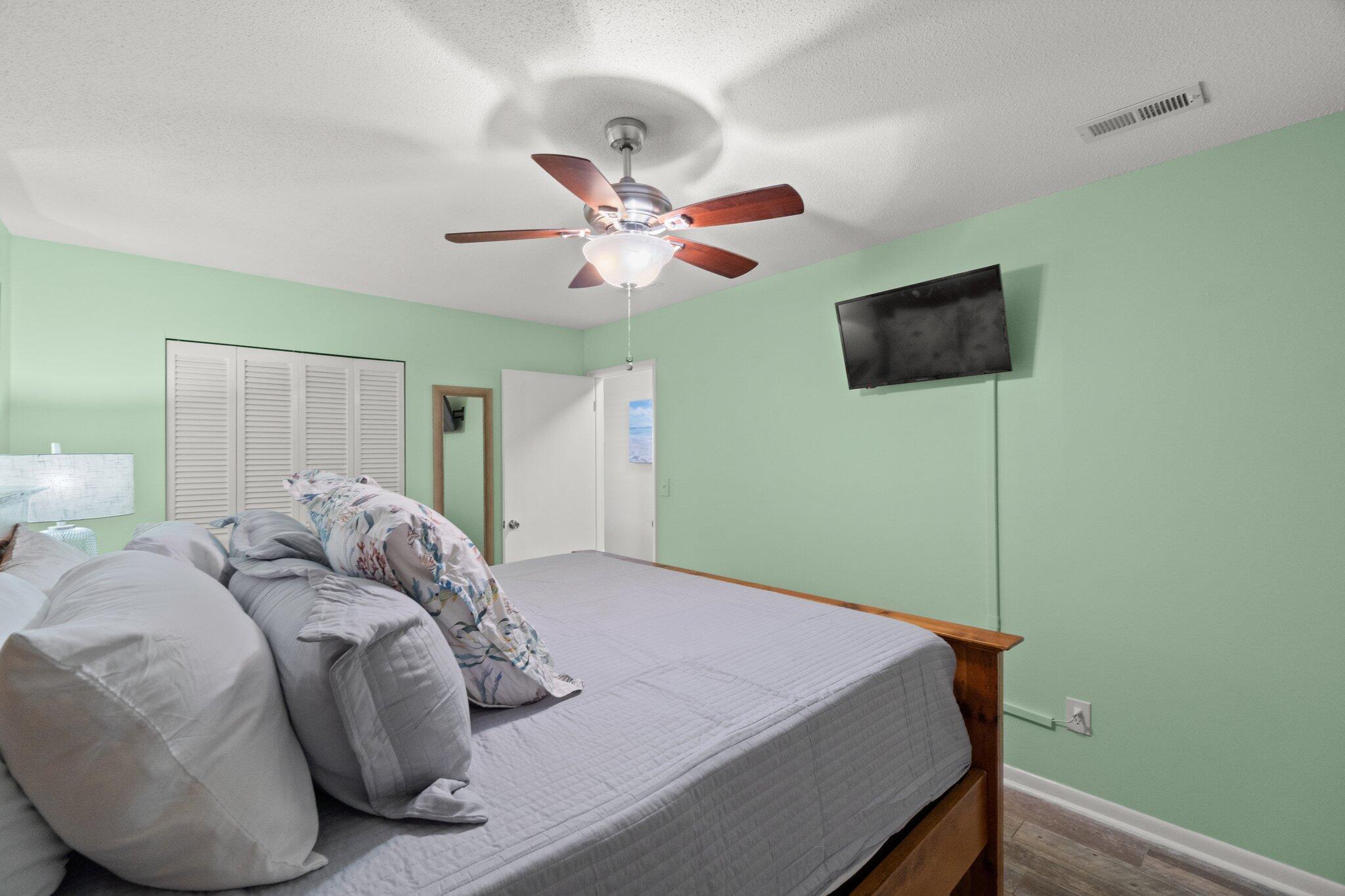 7010 Beach Drive