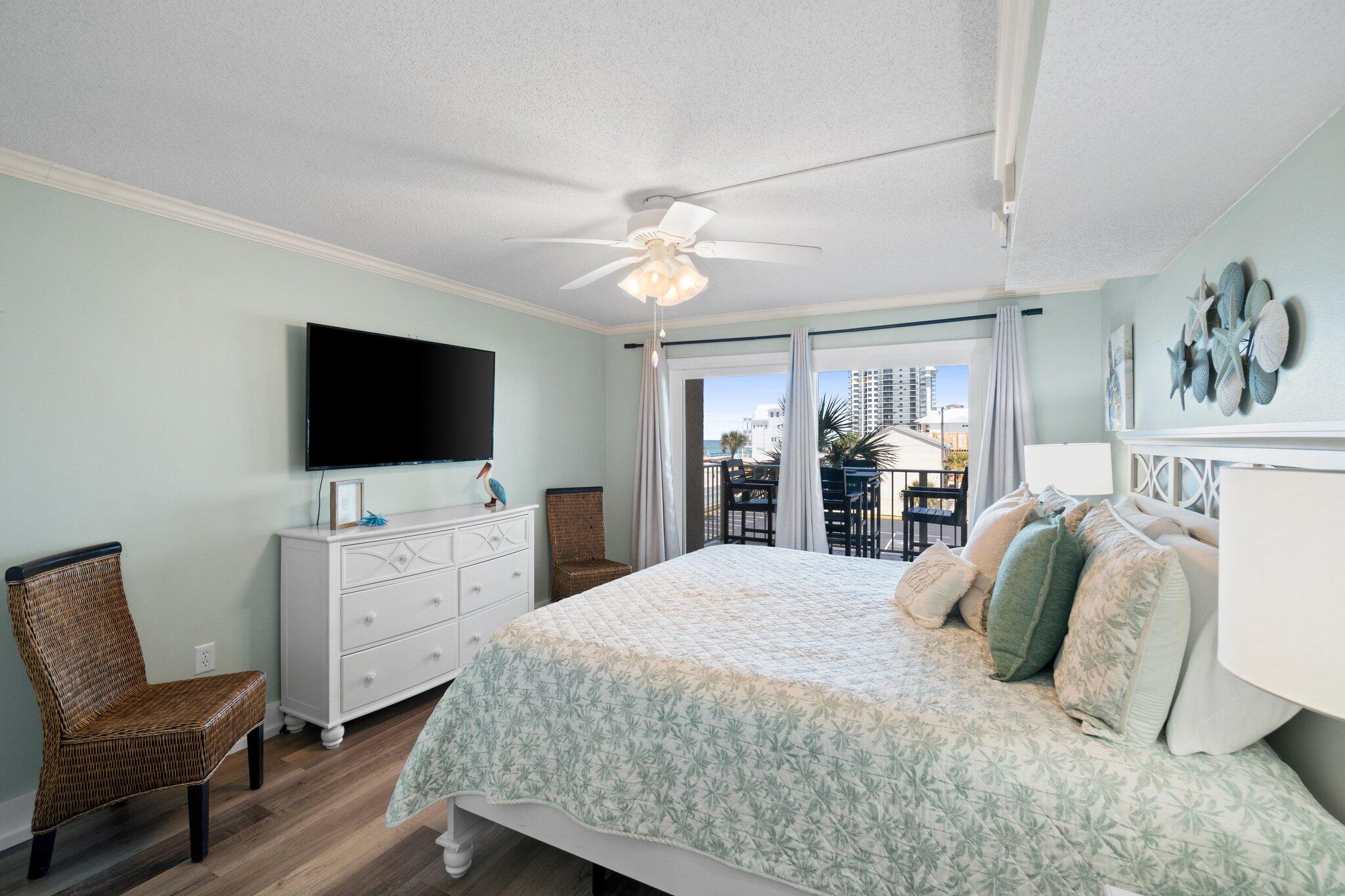 5801 Thomas Drive, UNIT 301