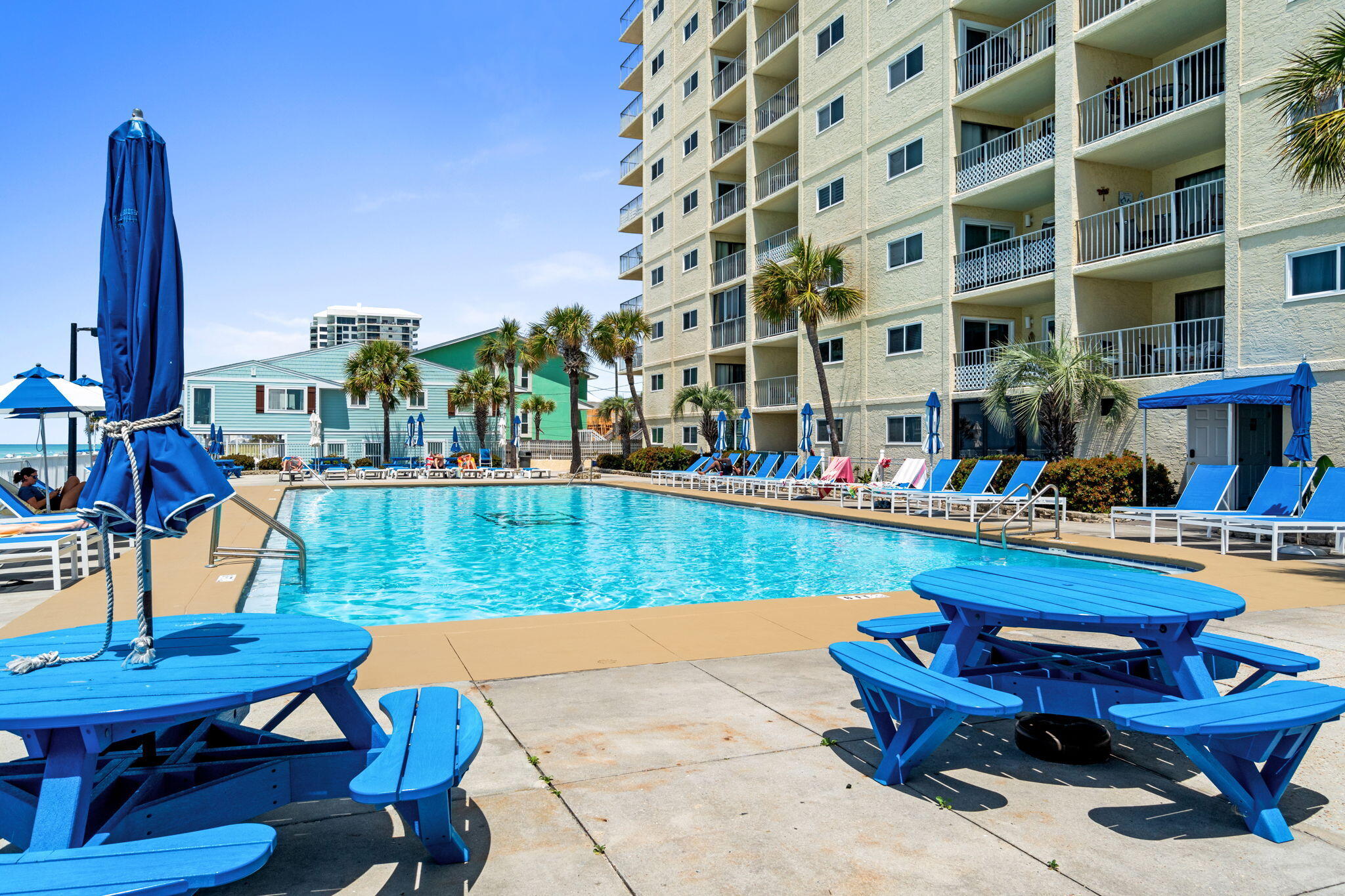 5801 Thomas Drive, UNIT 301