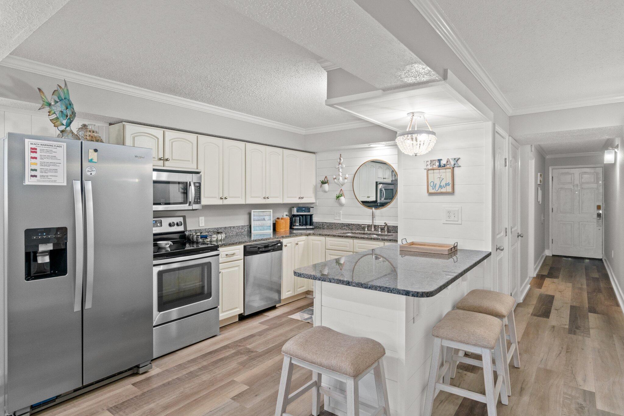 5801 Thomas Drive, UNIT 301