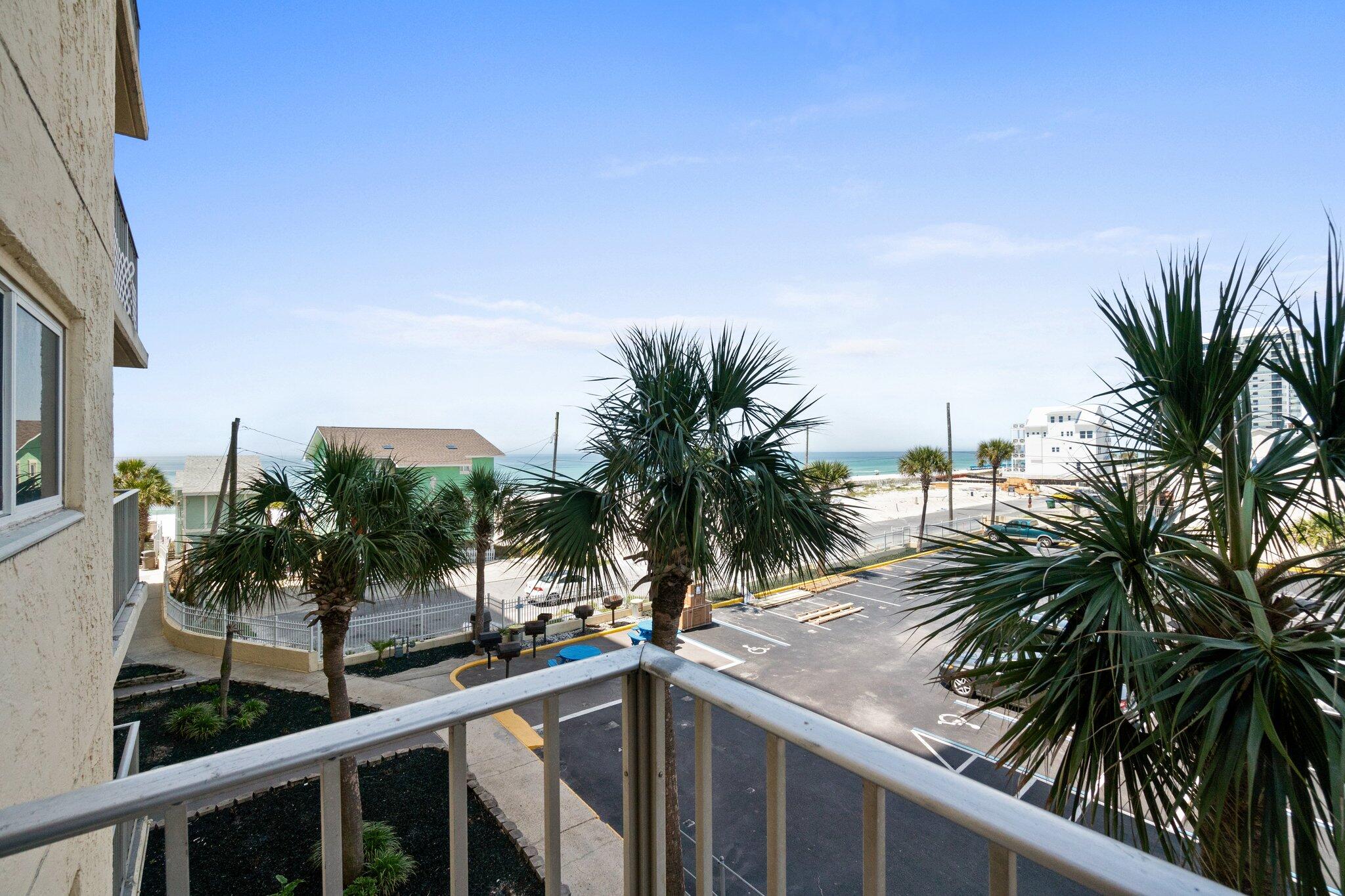 5801 Thomas Drive, UNIT 301