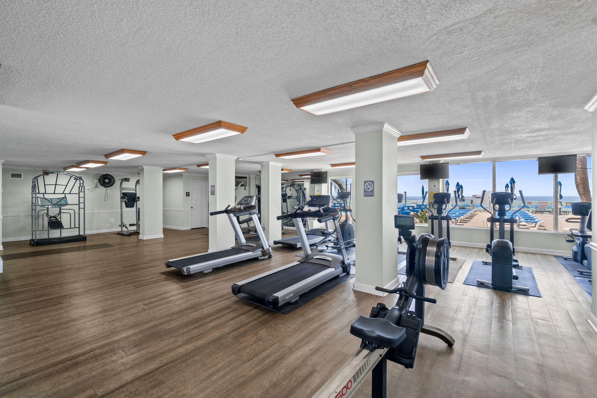 5801 Thomas Drive, UNIT 301
