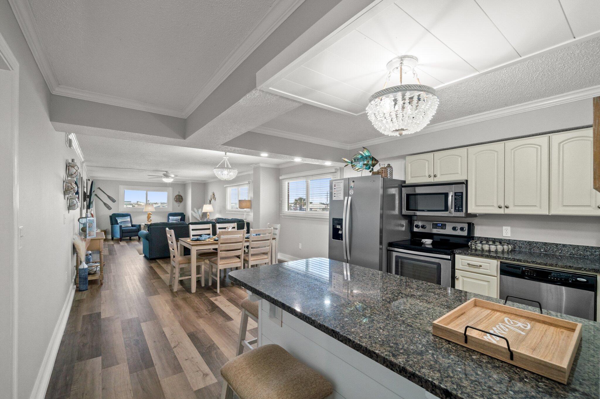5801 Thomas Drive, UNIT 301