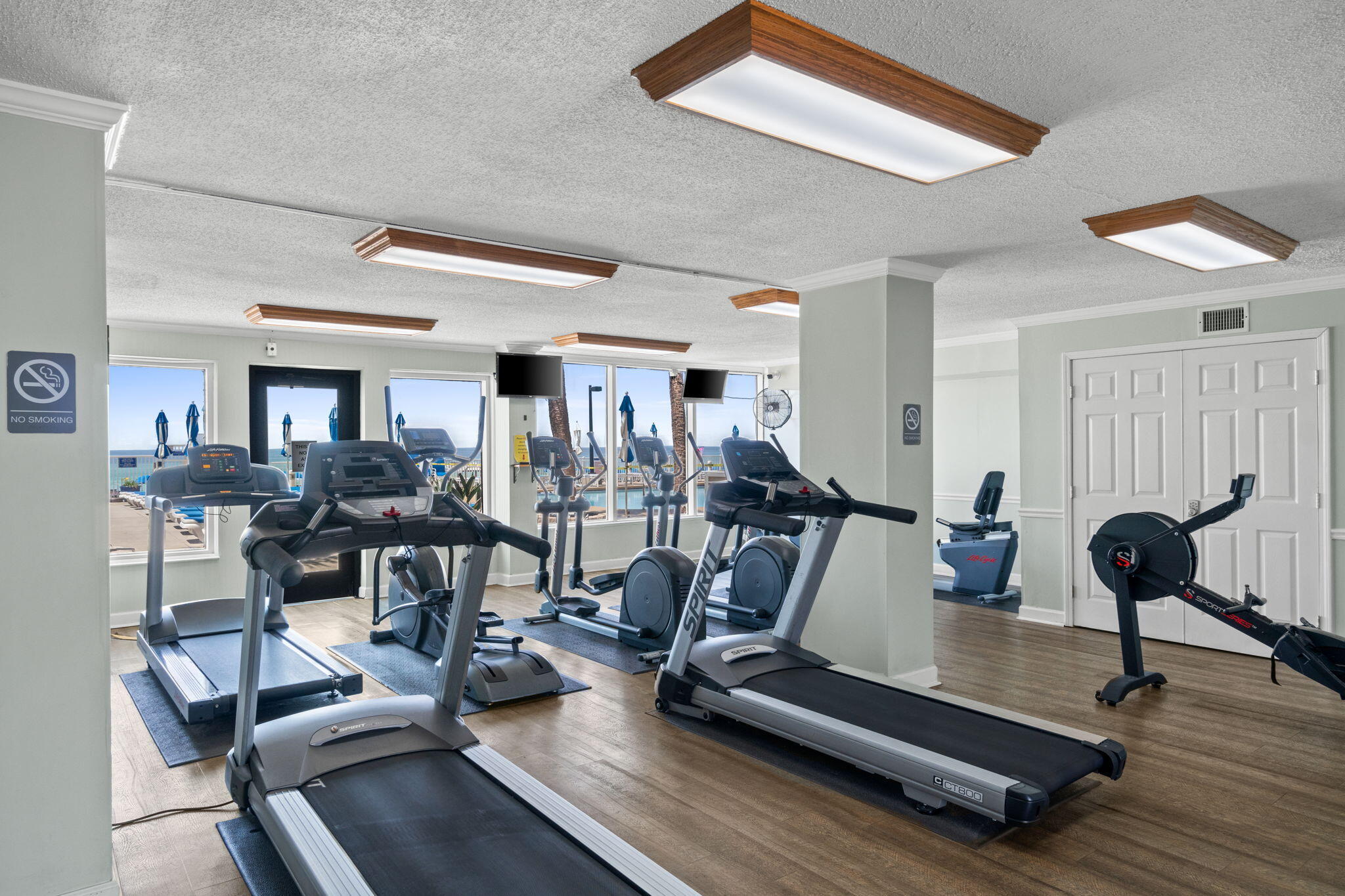 5801 Thomas Drive, UNIT 301