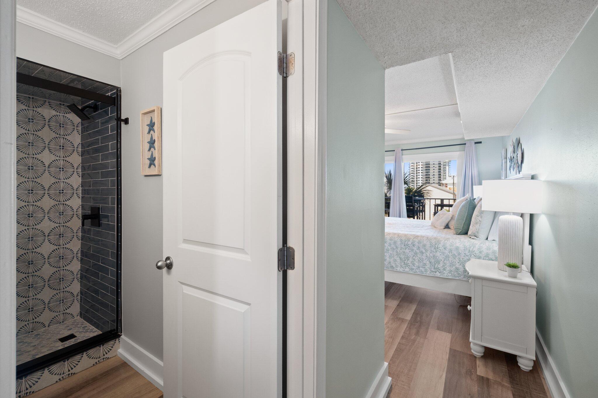 5801 Thomas Drive, UNIT 301