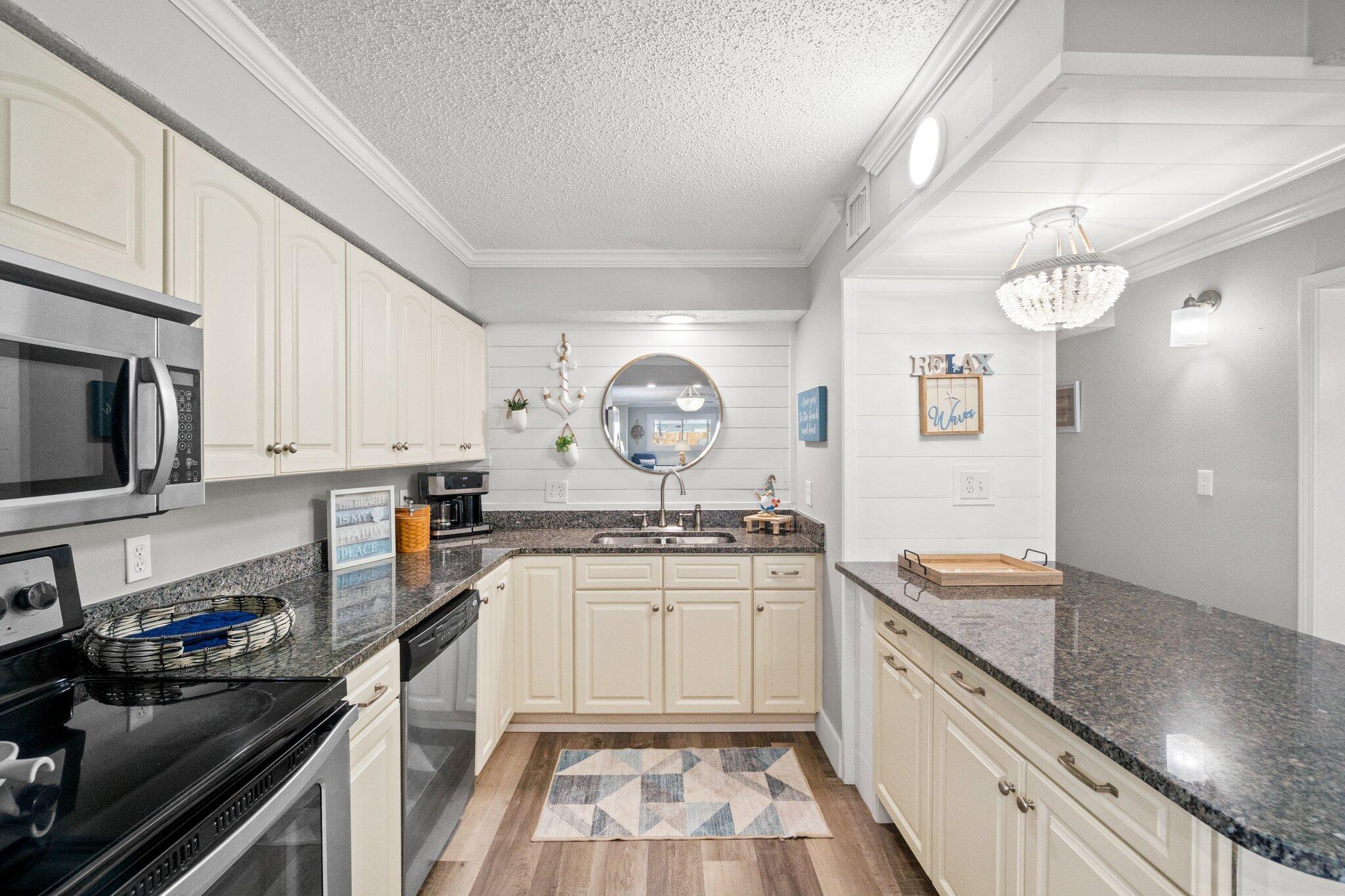 5801 Thomas Drive, UNIT 301