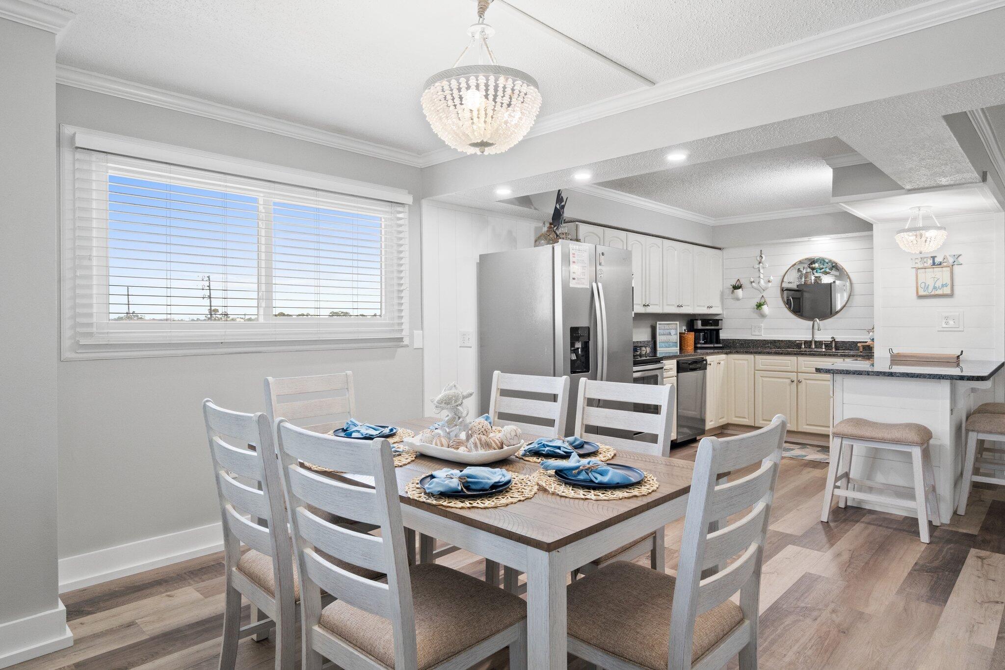 5801 Thomas Drive, UNIT 301