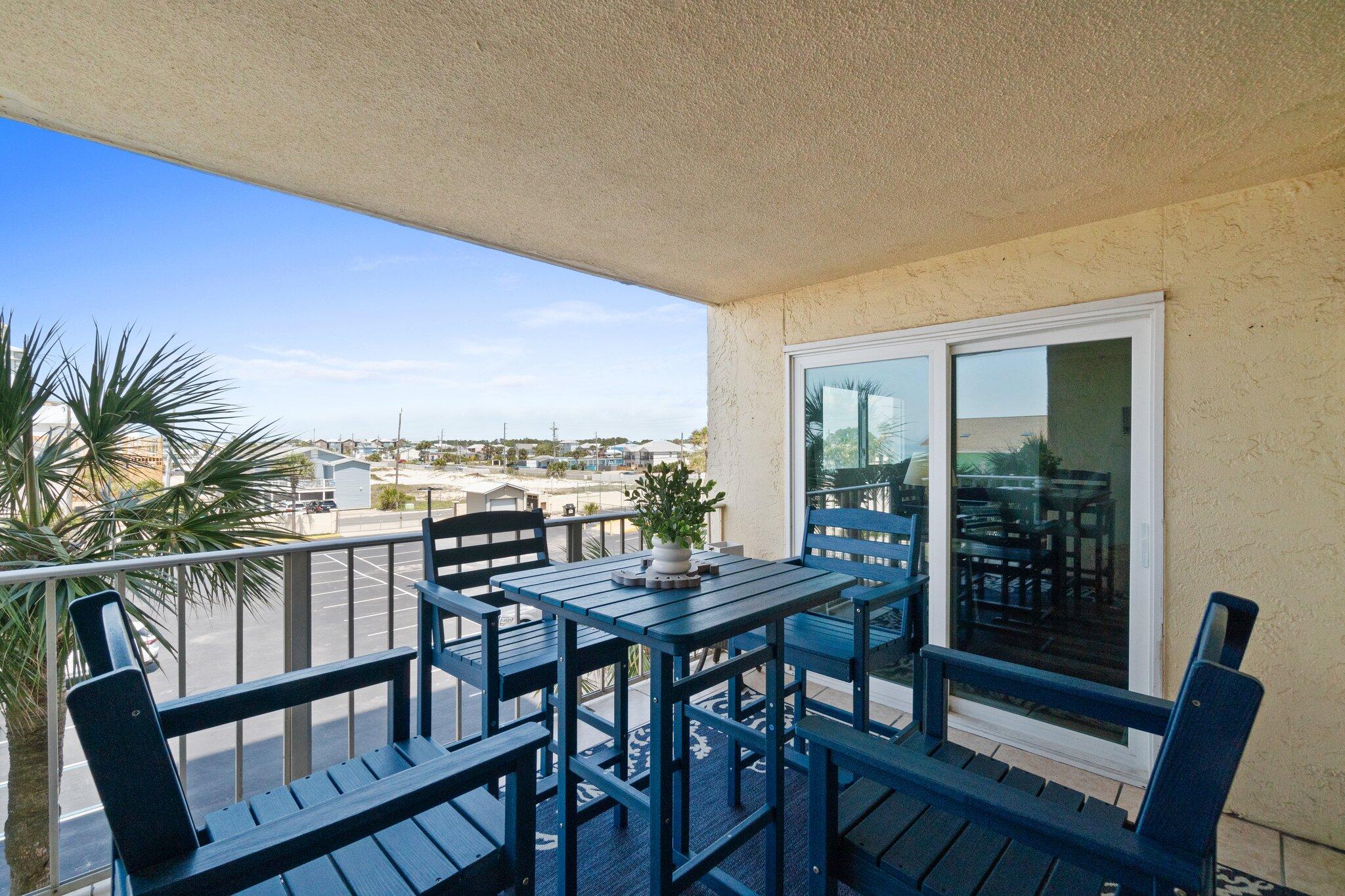 5801 Thomas Drive, UNIT 301