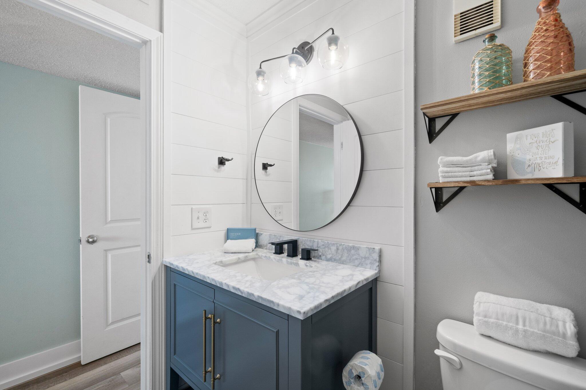 5801 Thomas Drive, UNIT 301