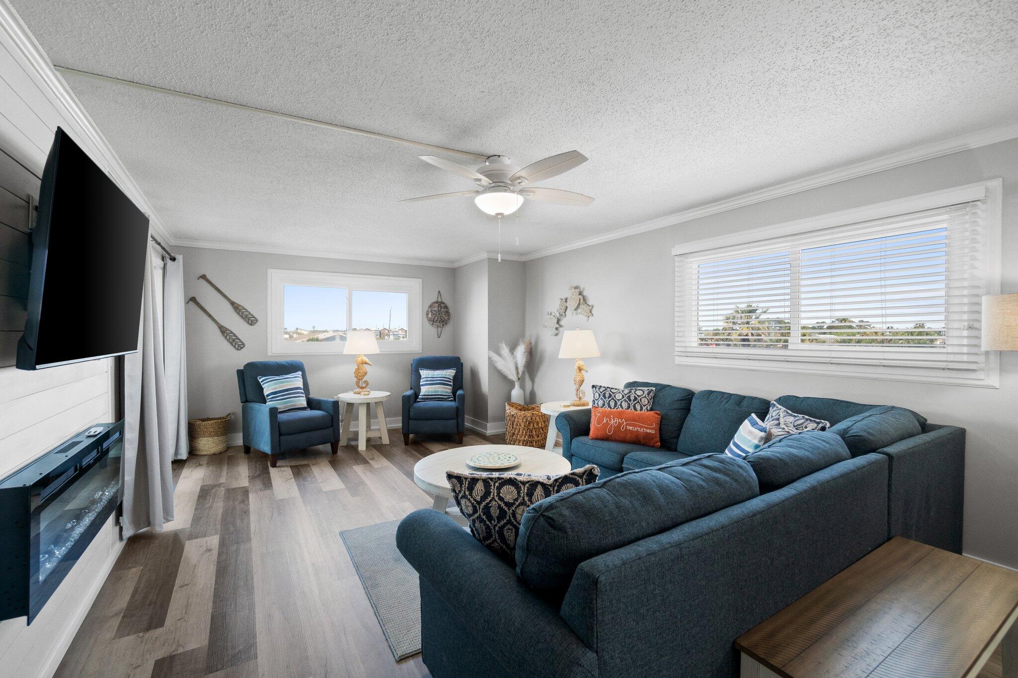 5801 Thomas Drive, UNIT 301