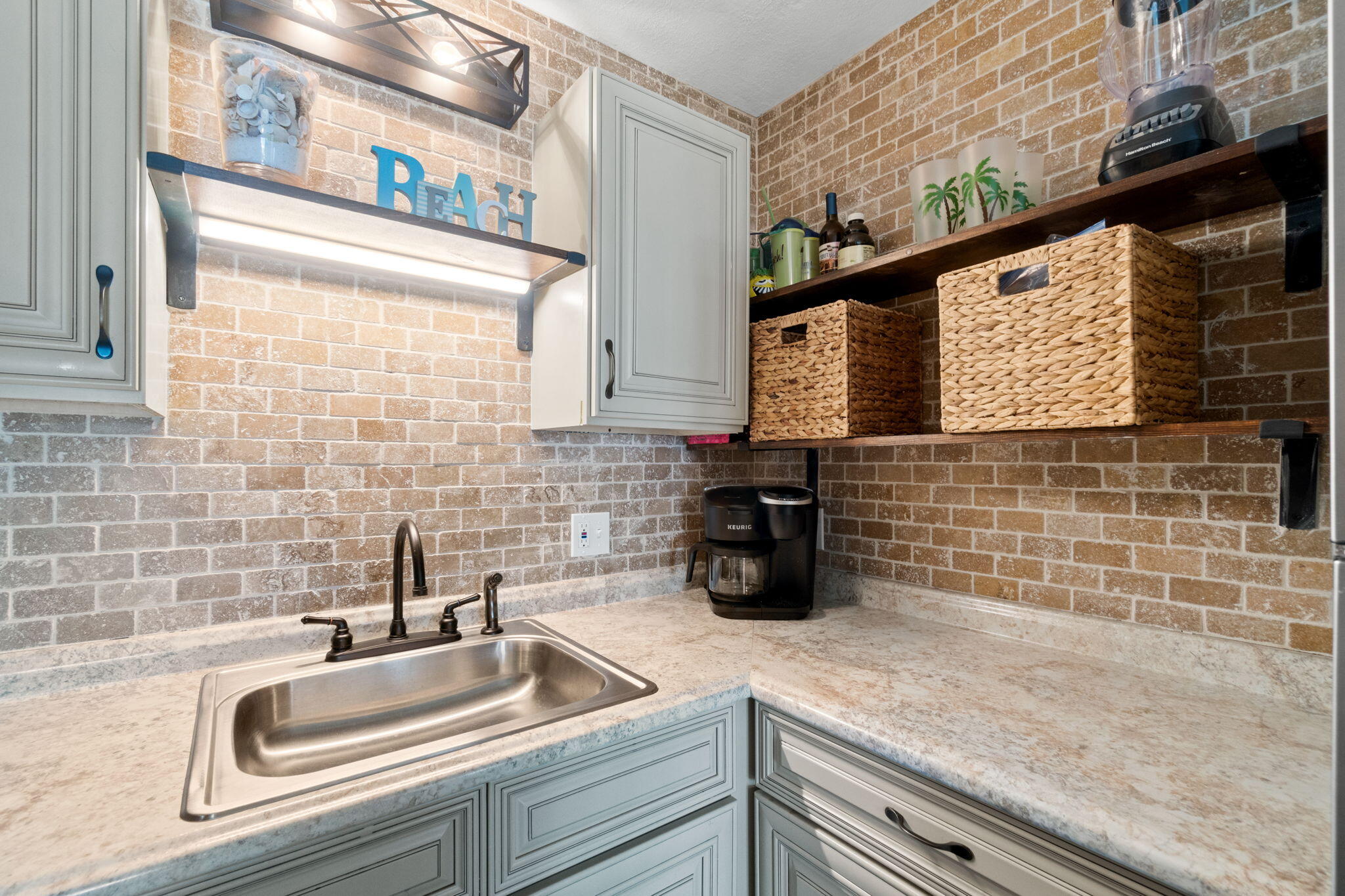 8743 Thomas Drive, UNIT 205