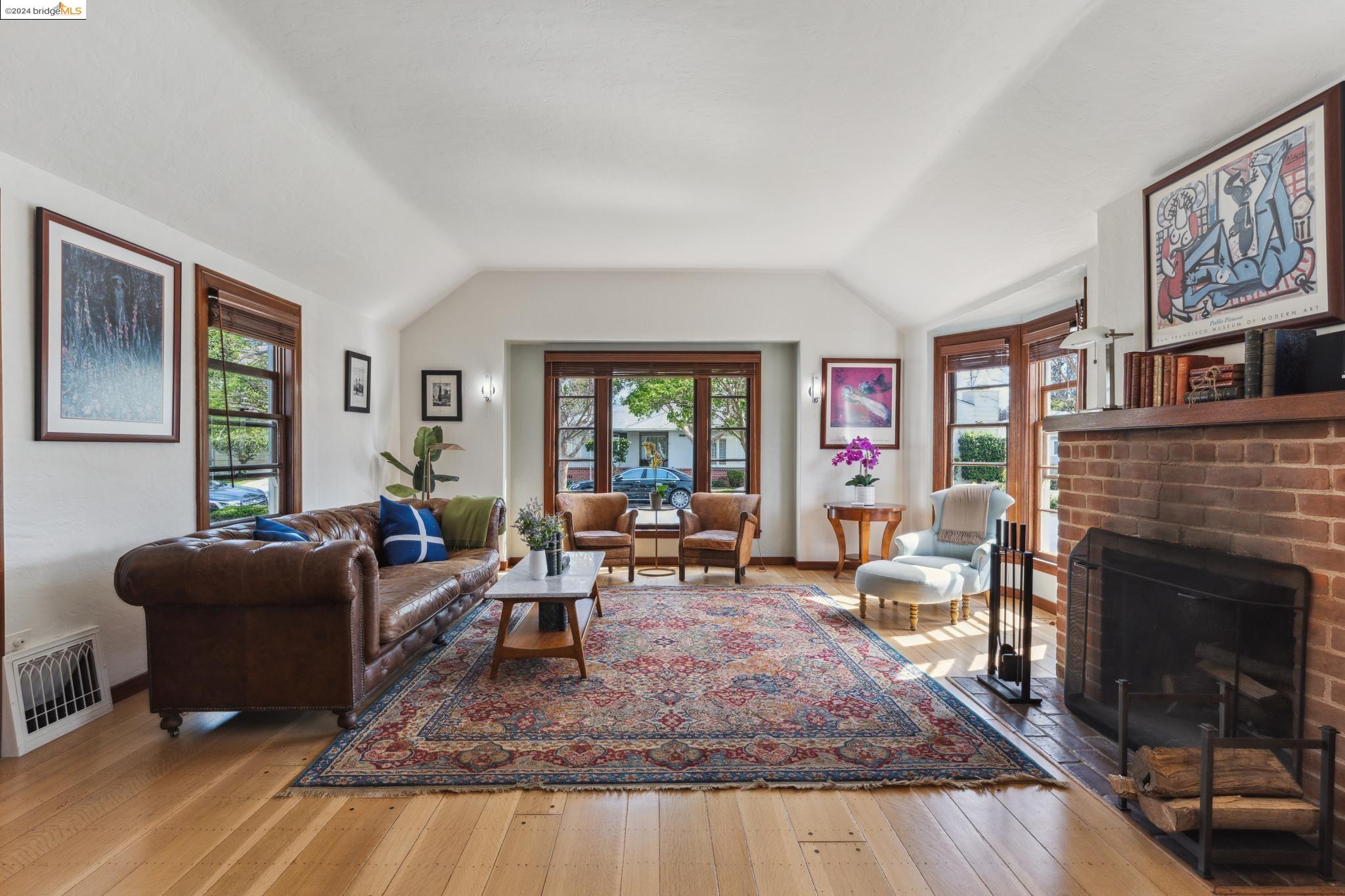 570 Pala Ave