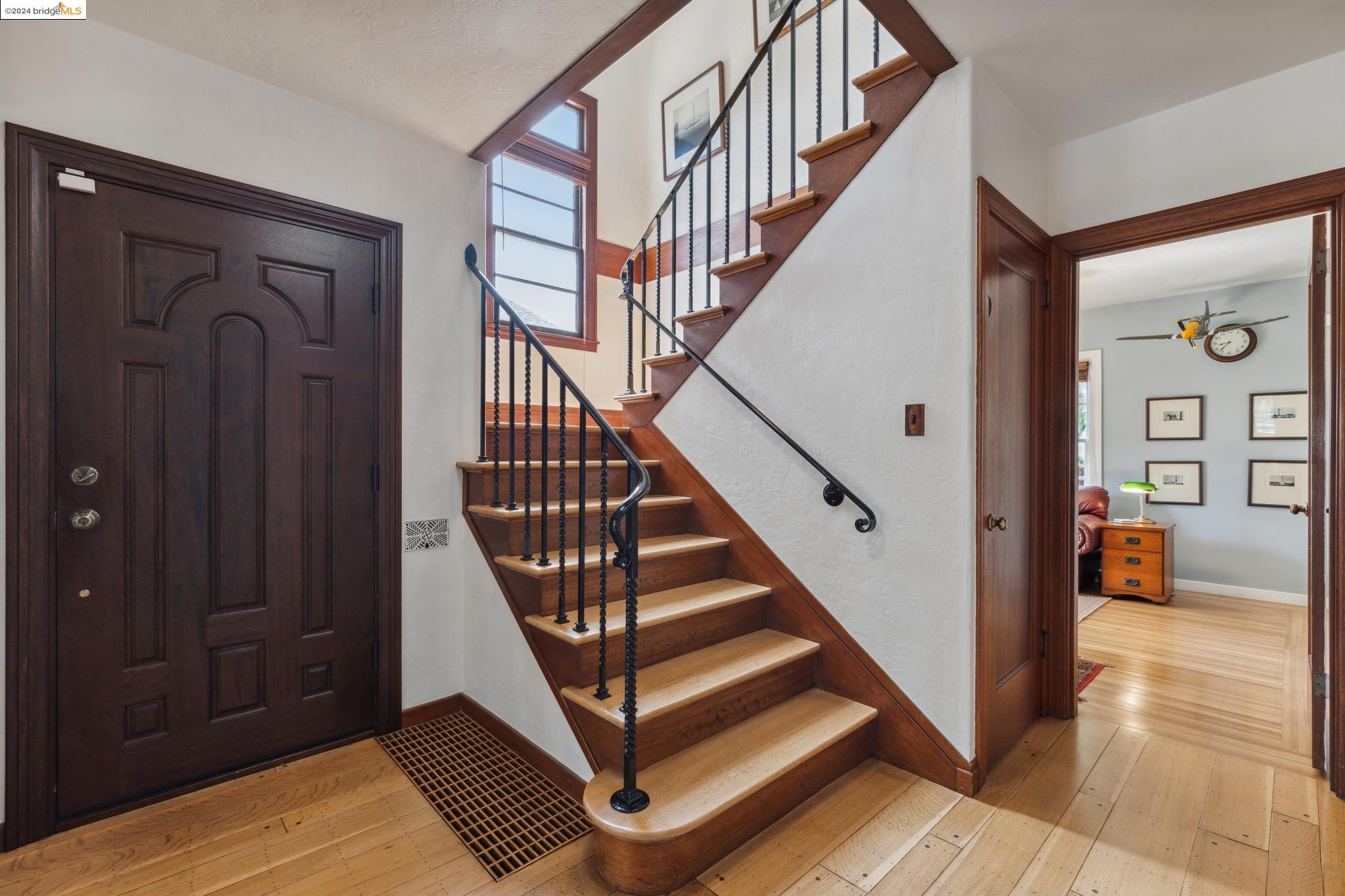 570 Pala Ave