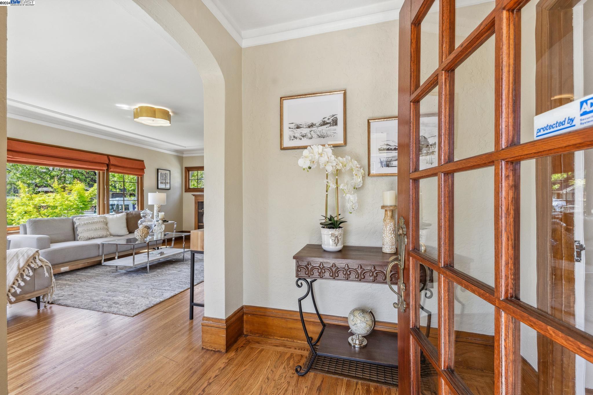 1308 Saint Charles St