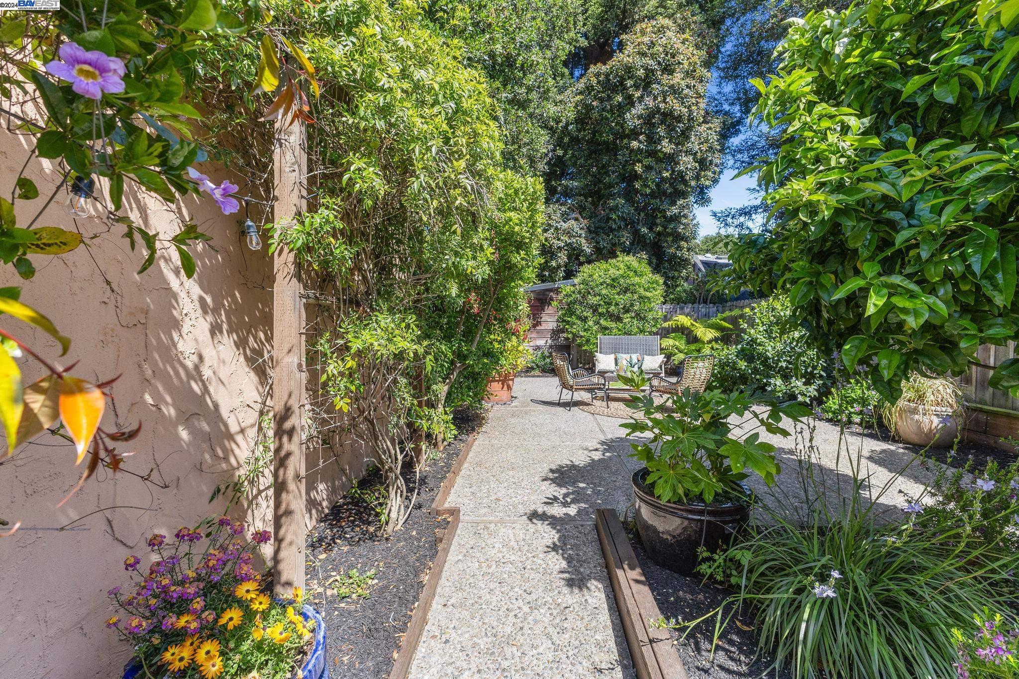 1308 Saint Charles St