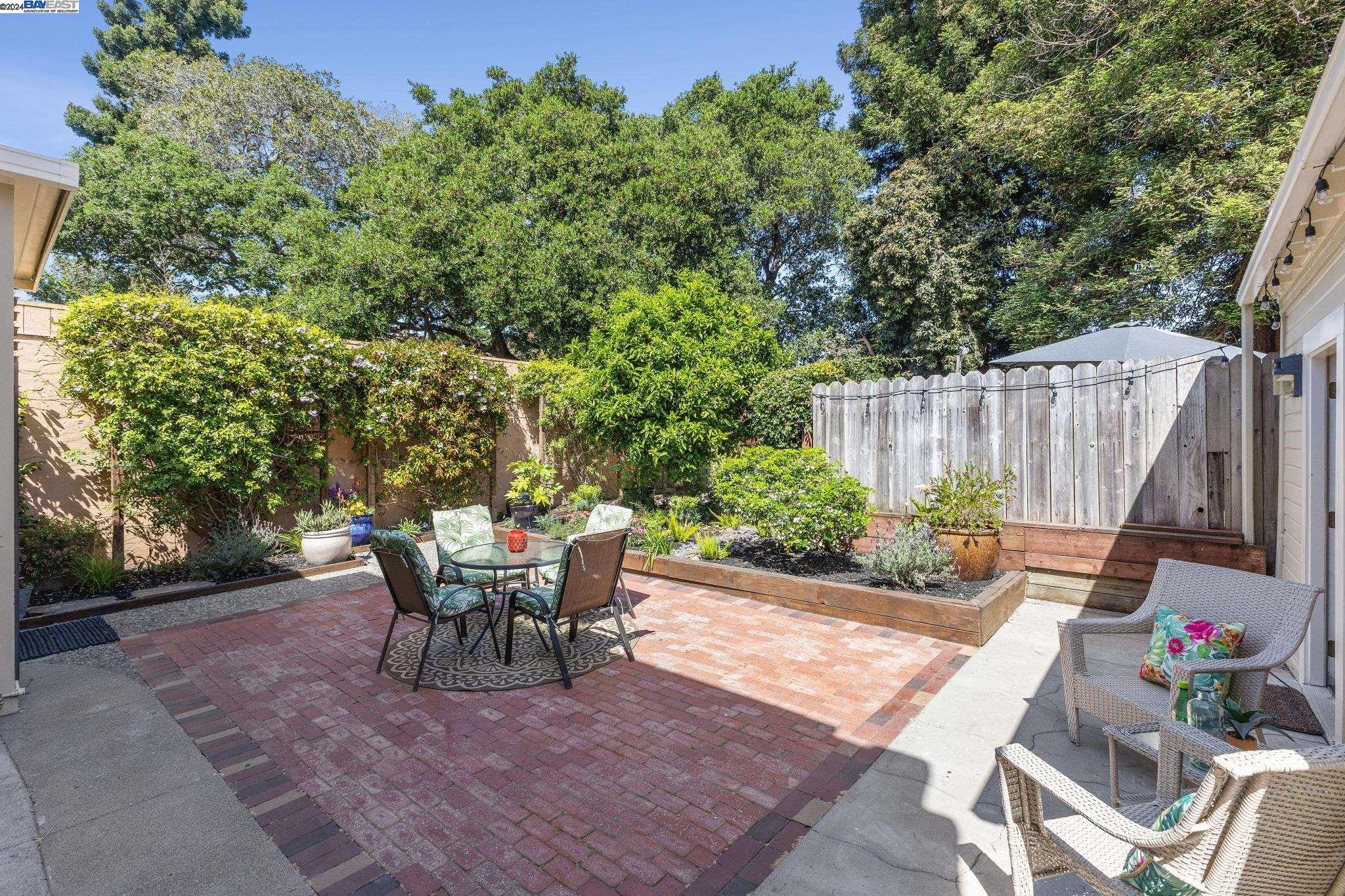 1308 Saint Charles St