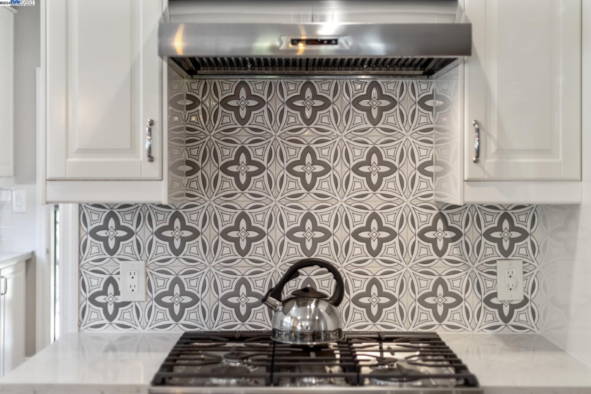 1308 Saint Charles St