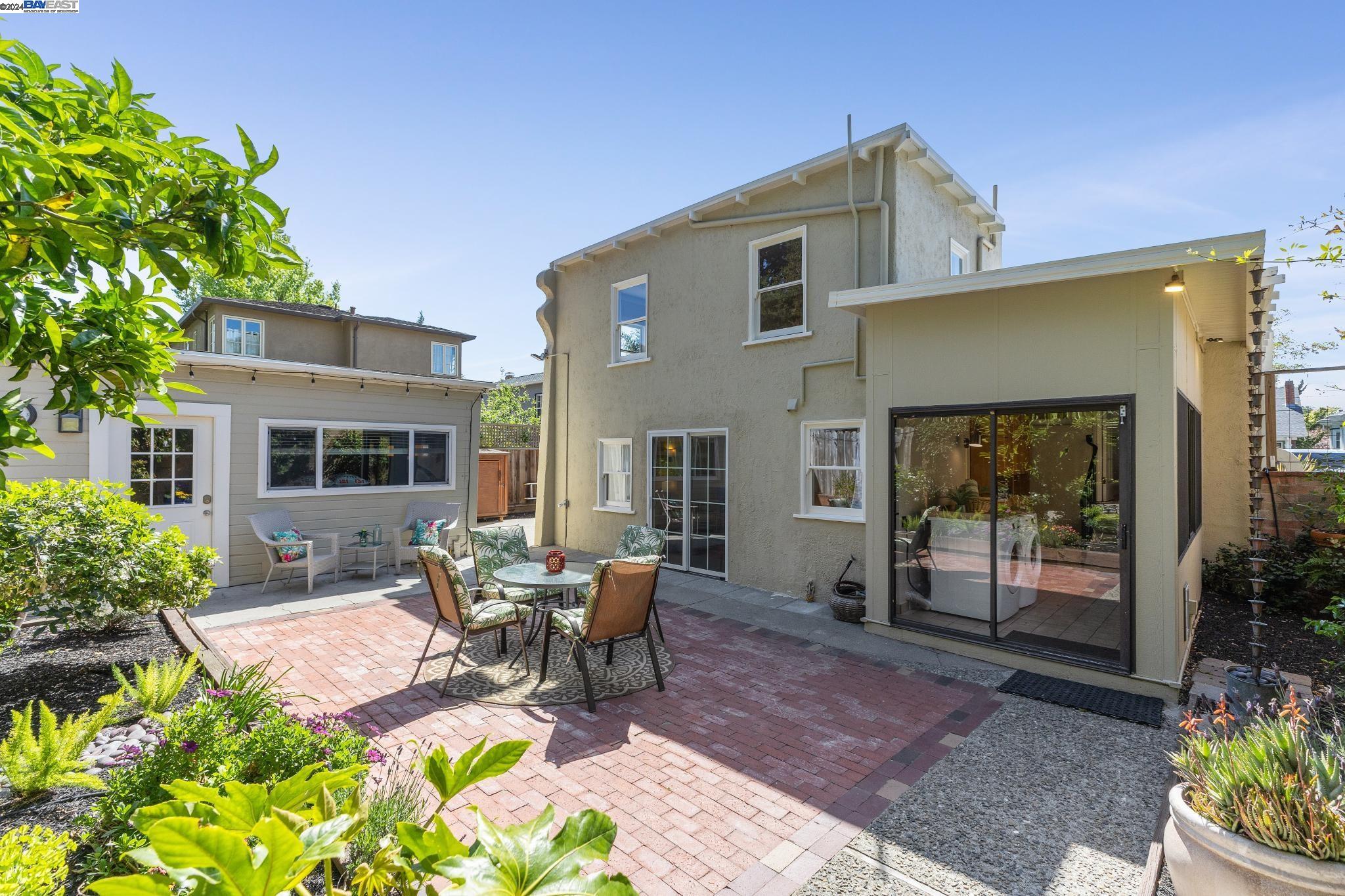 1308 Saint Charles St