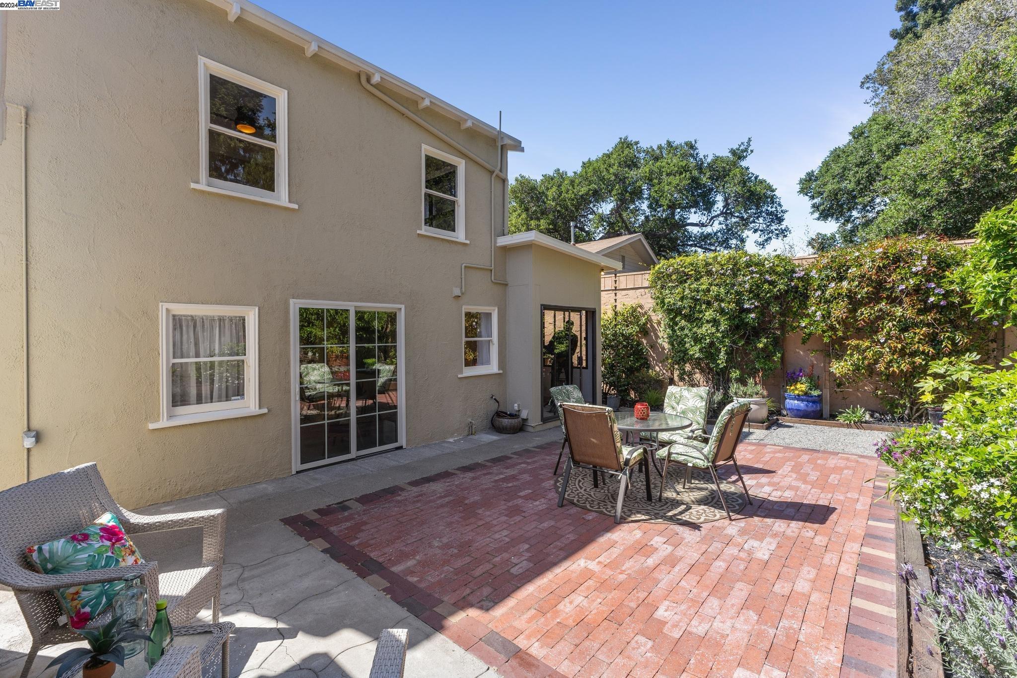 1308 Saint Charles St