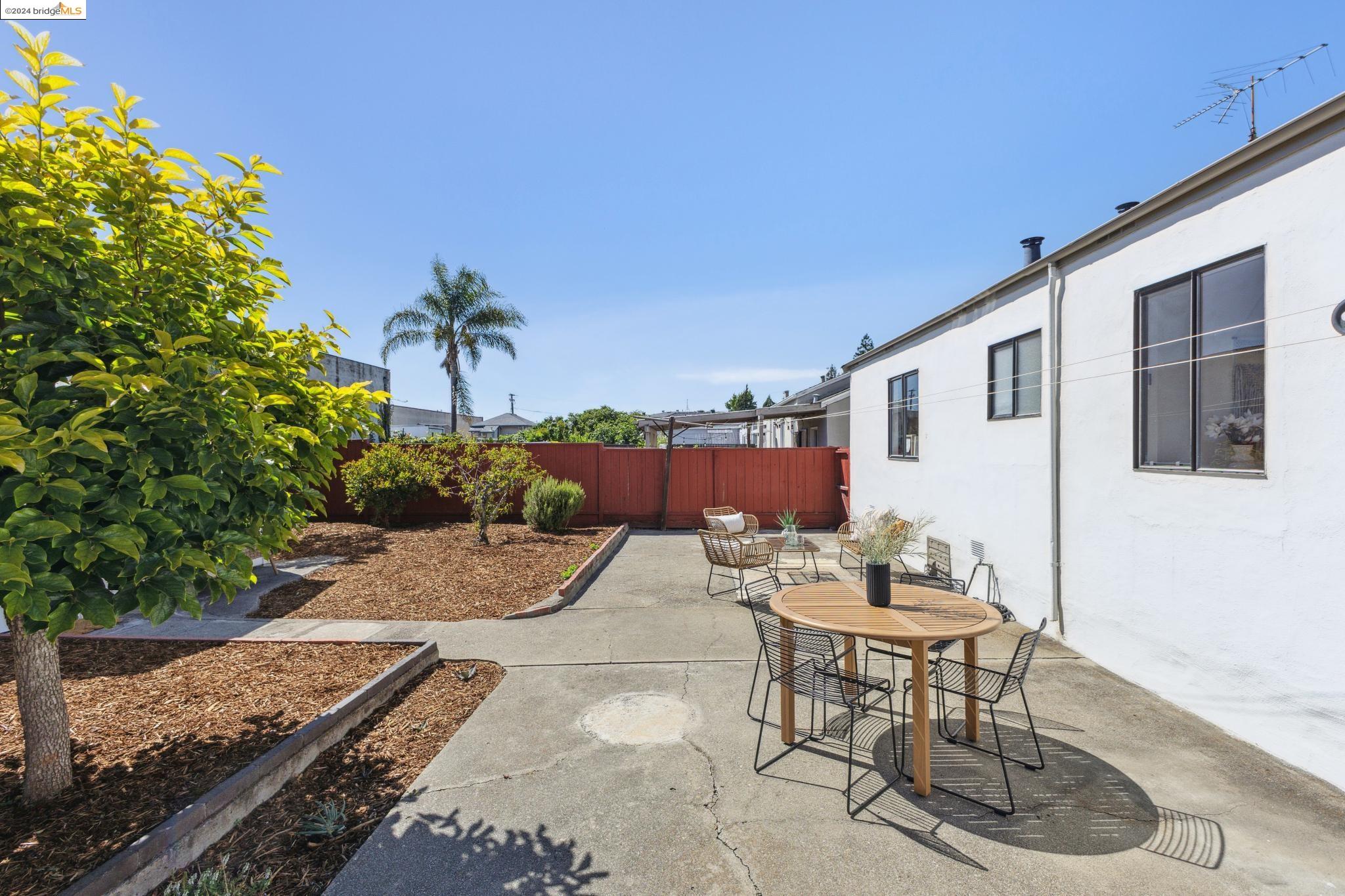 16345 Blanco St
