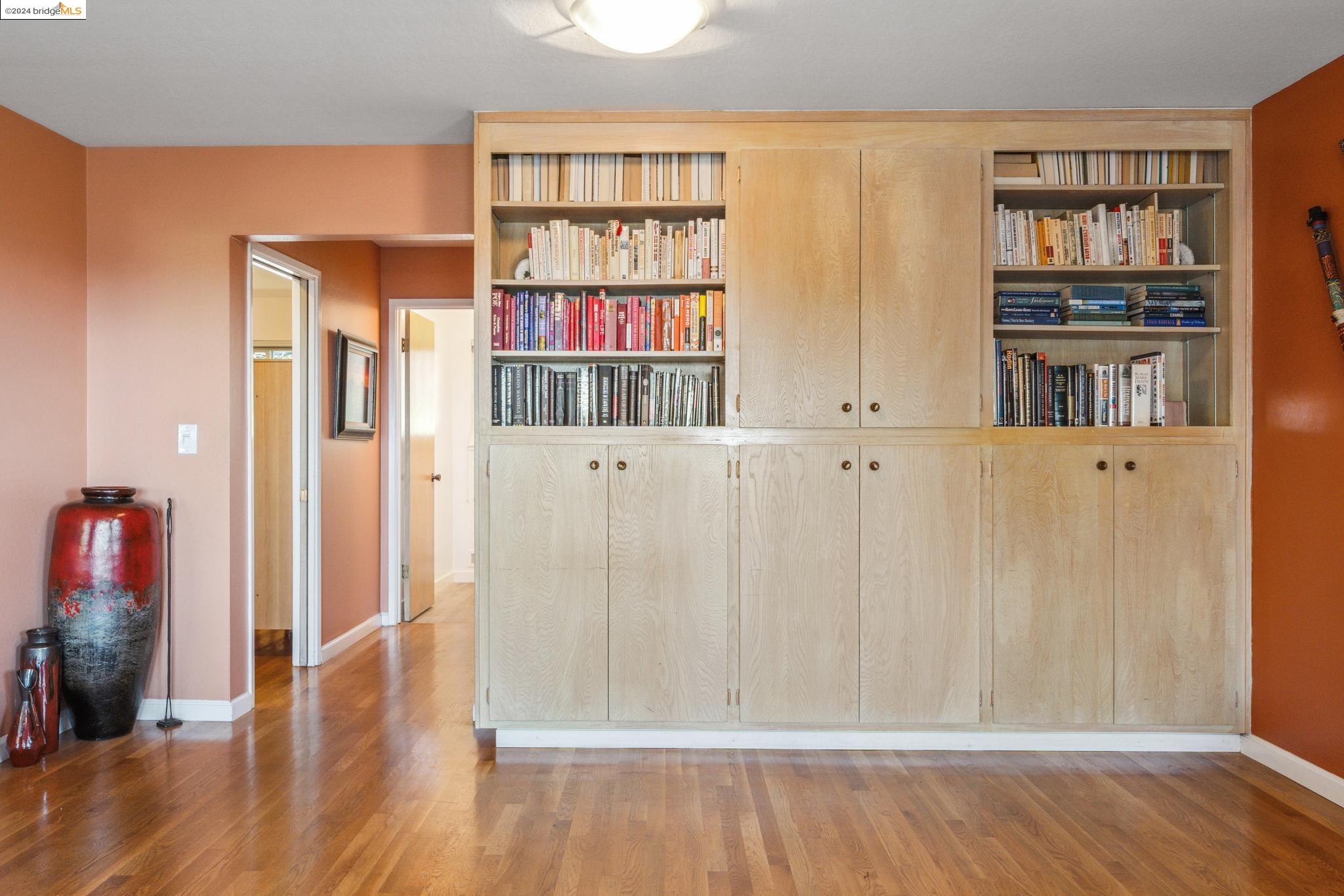 1408 Regent Dr