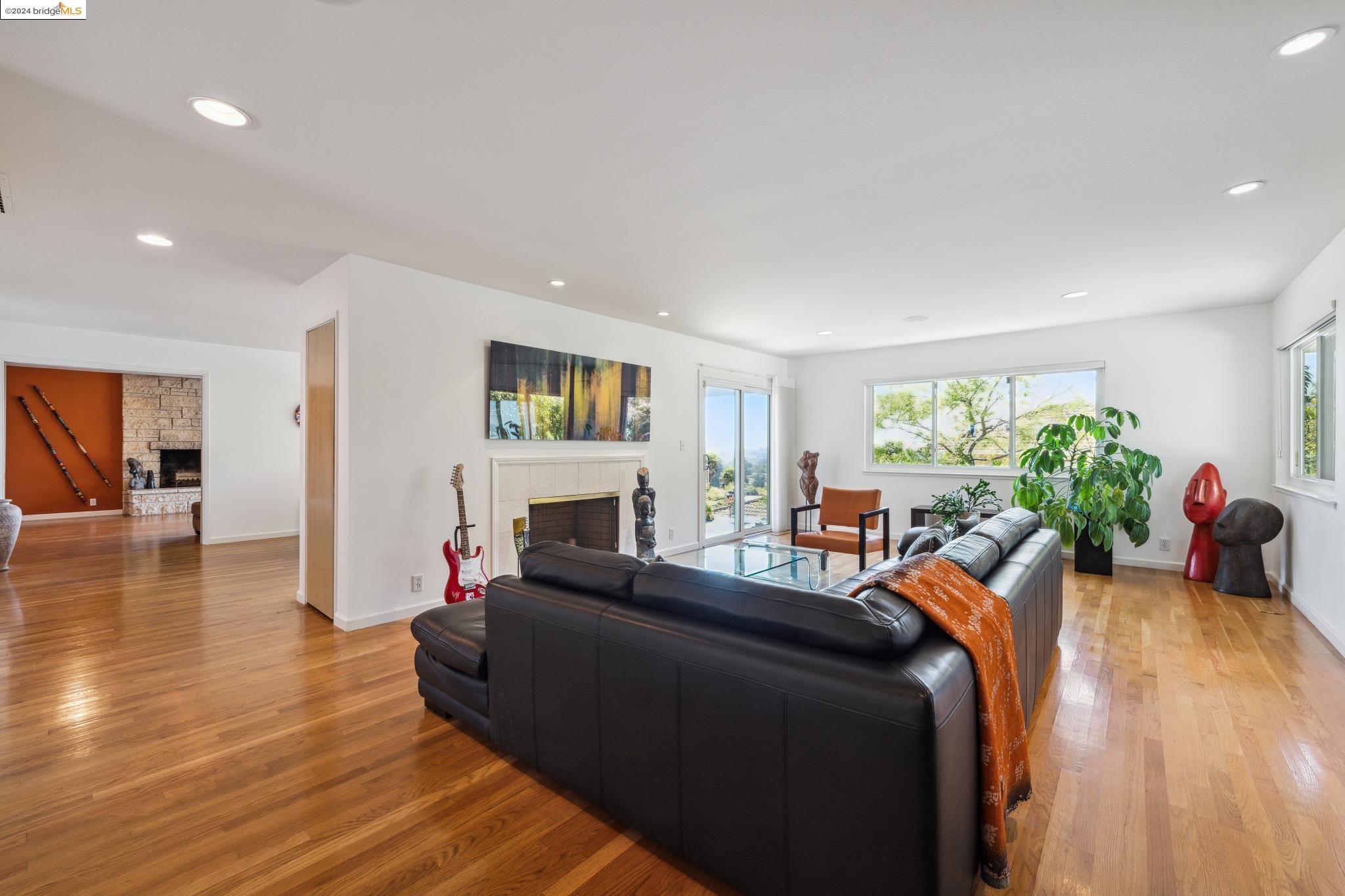 1408 Regent Dr