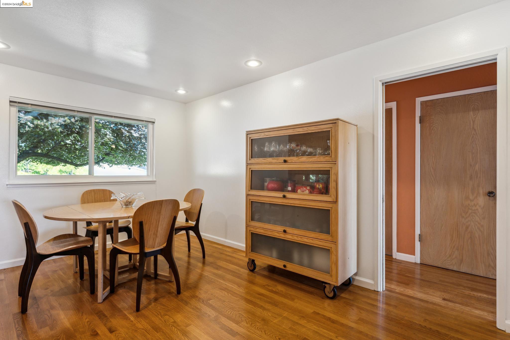 1408 Regent Dr