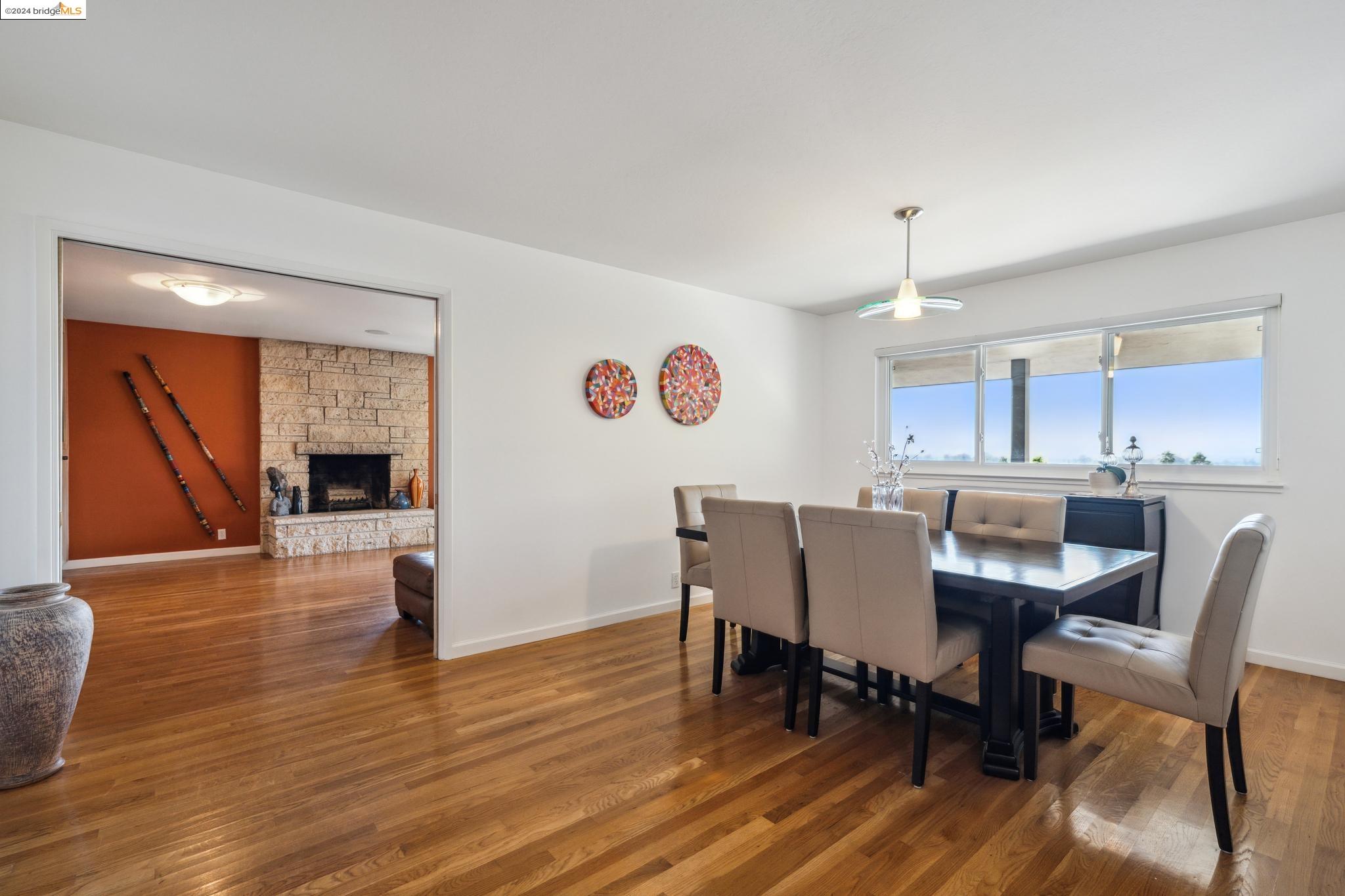 1408 Regent Dr