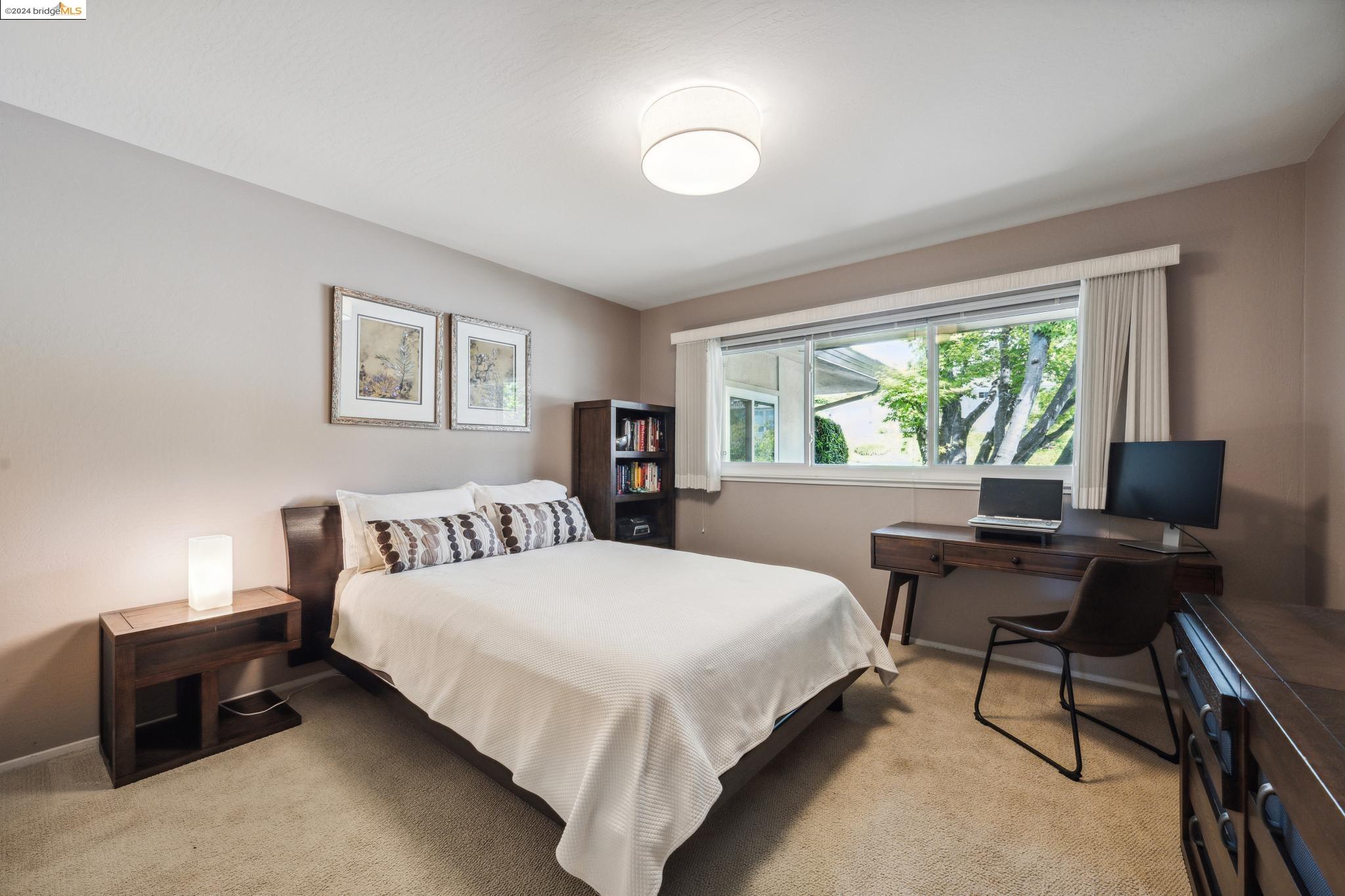 1408 Regent Dr