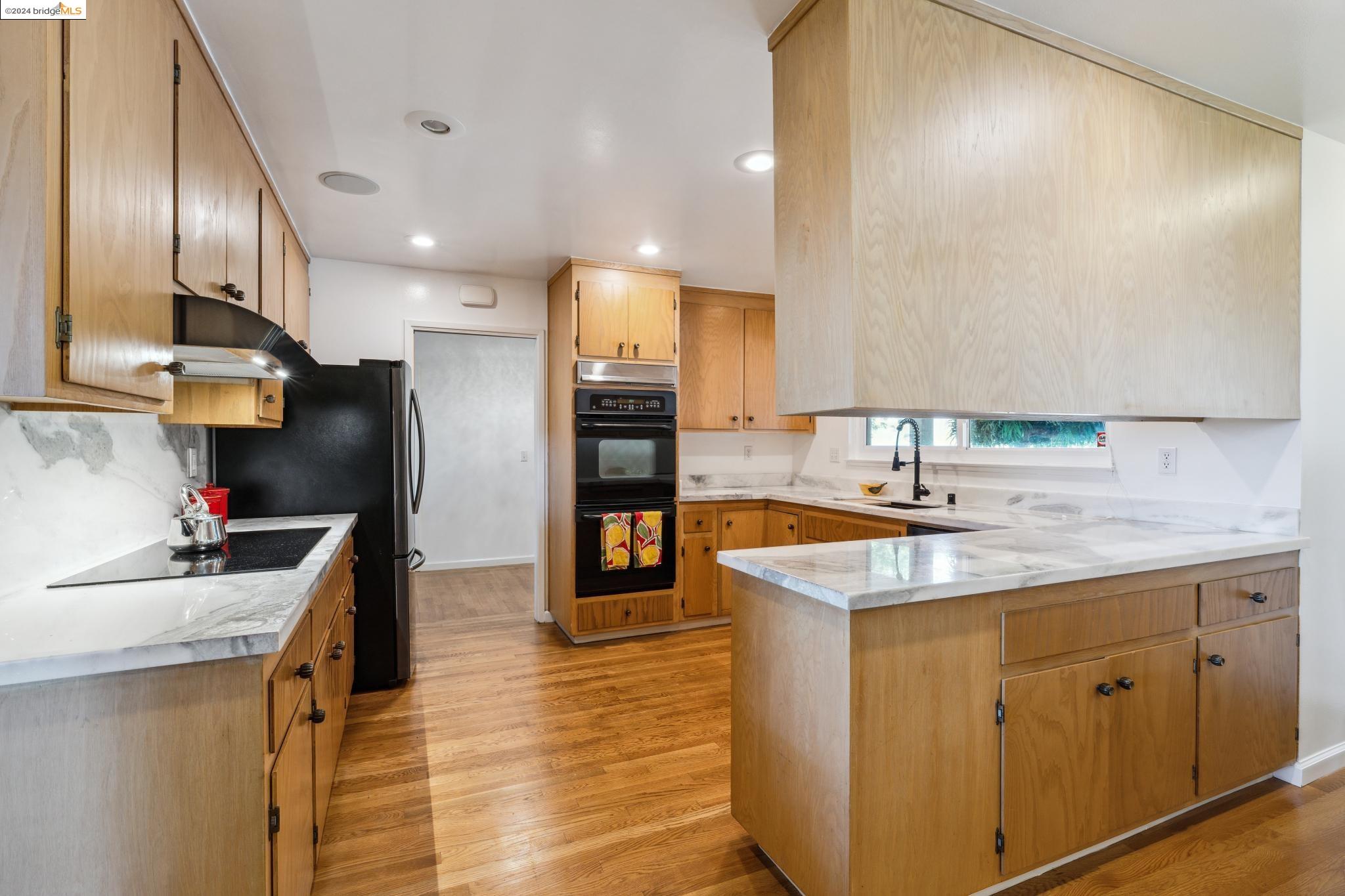 1408 Regent Dr