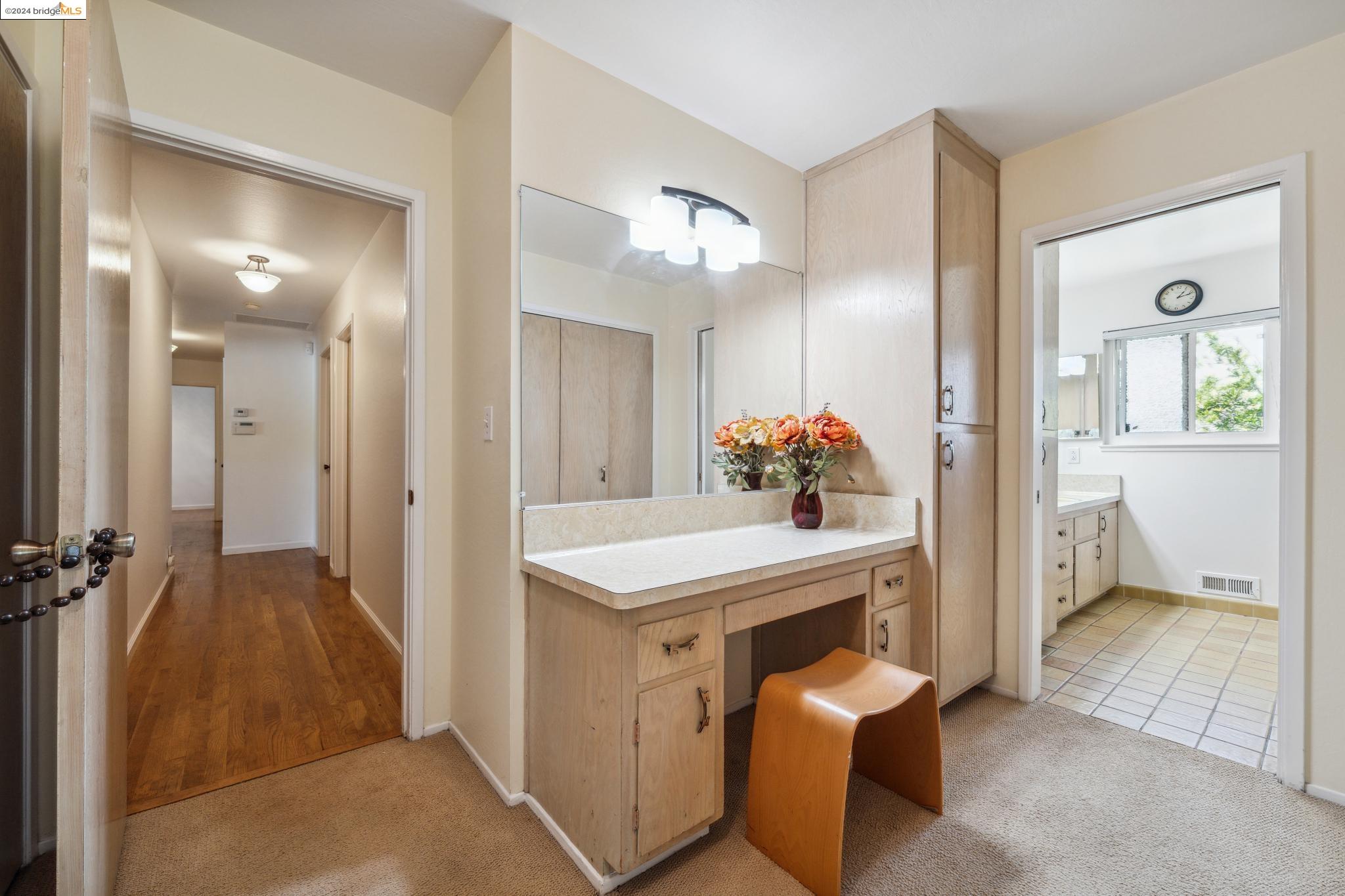 1408 Regent Dr