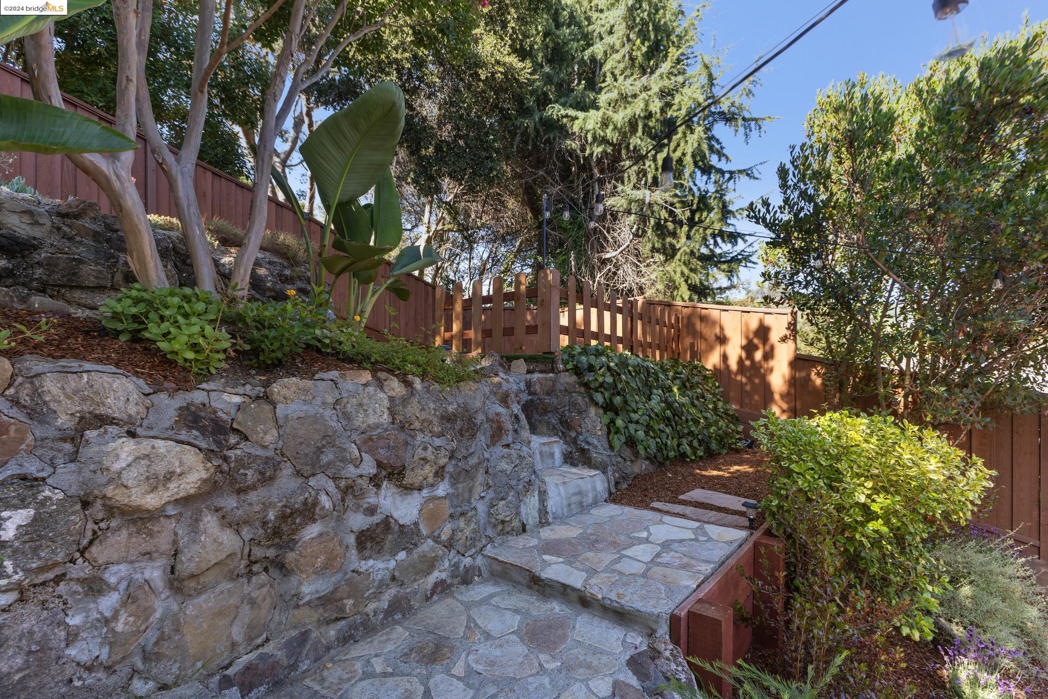 6422 Broadway Ter