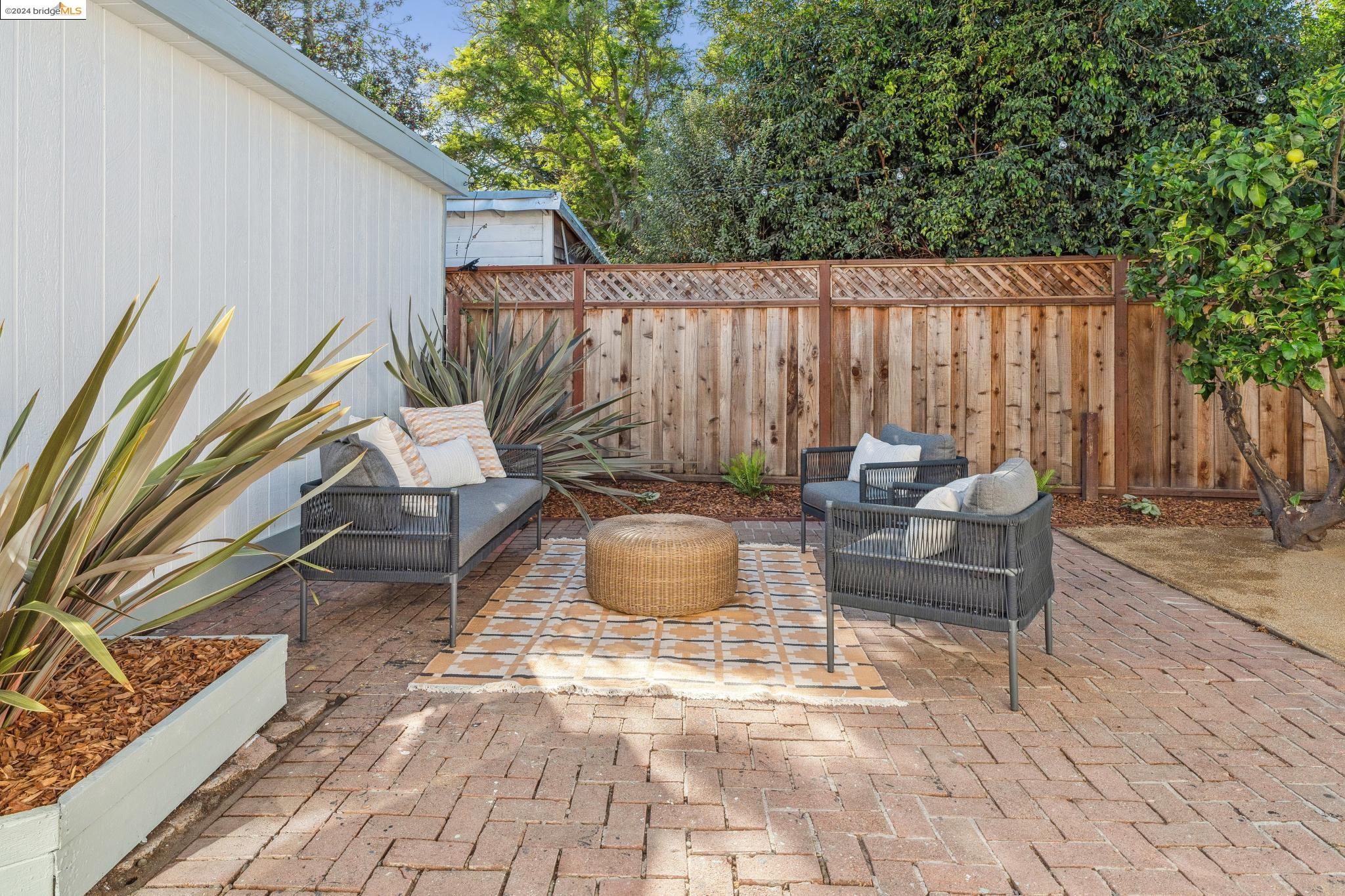 643 Woodland Ave