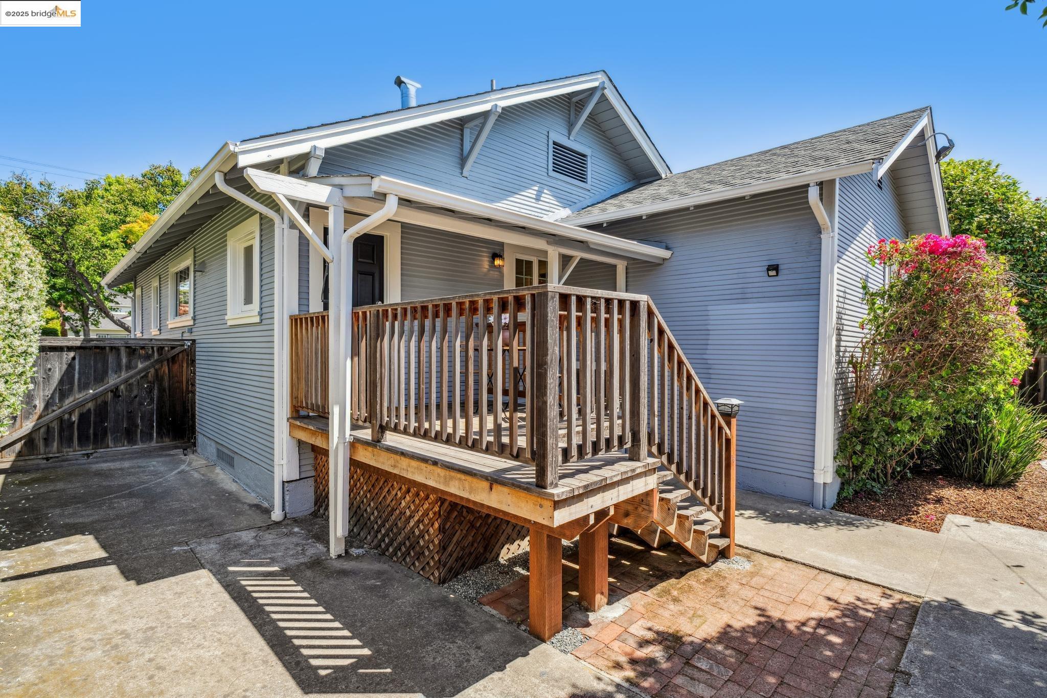 821 Estudillo Ave