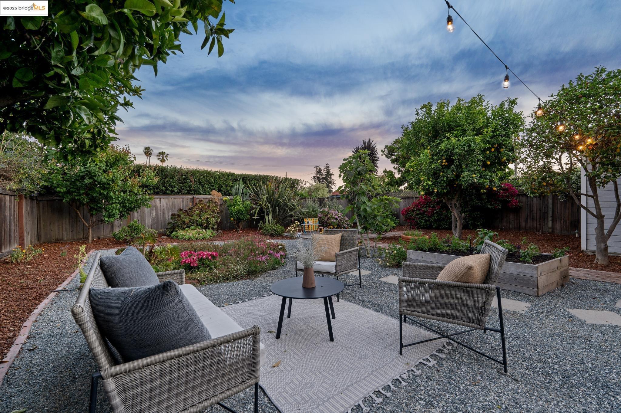 821 Estudillo Ave