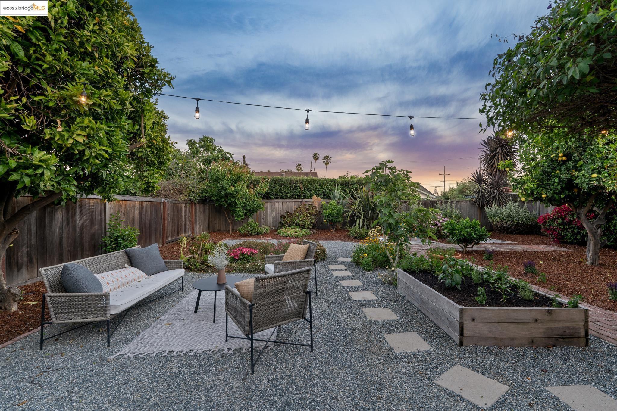 821 Estudillo Ave