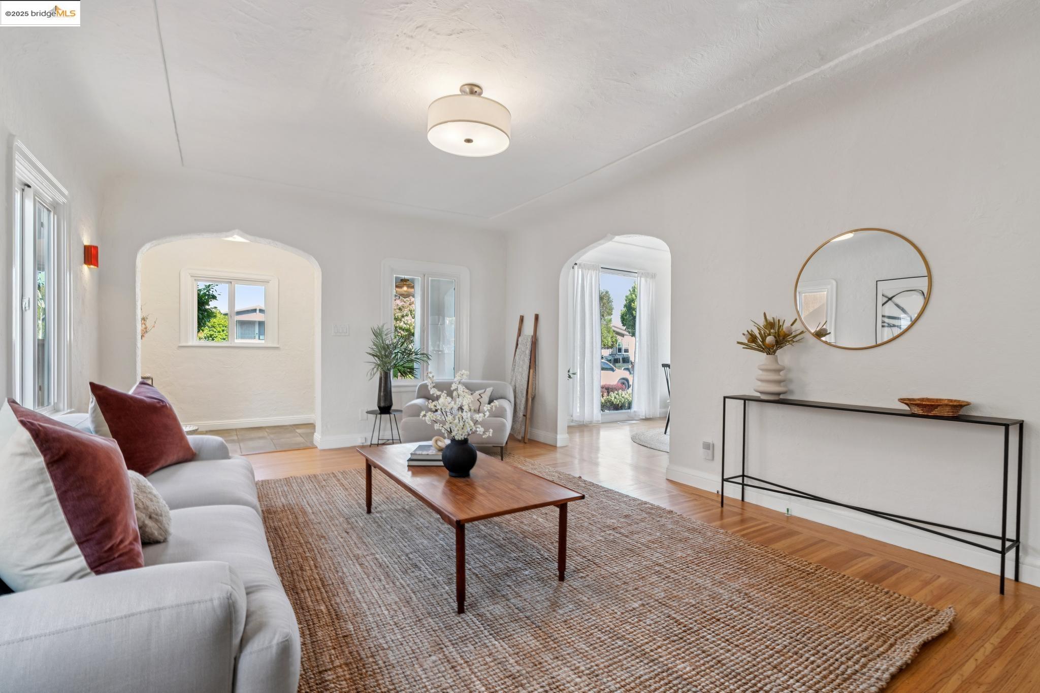 533 Lewis Ave