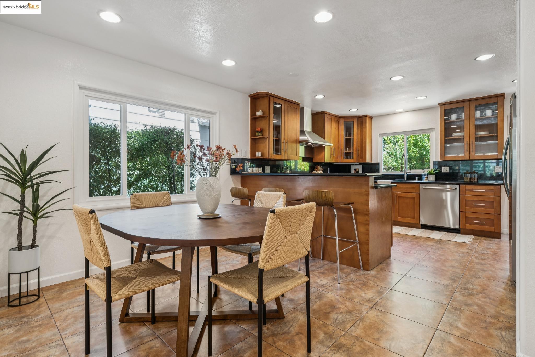 1044 Collier Dr