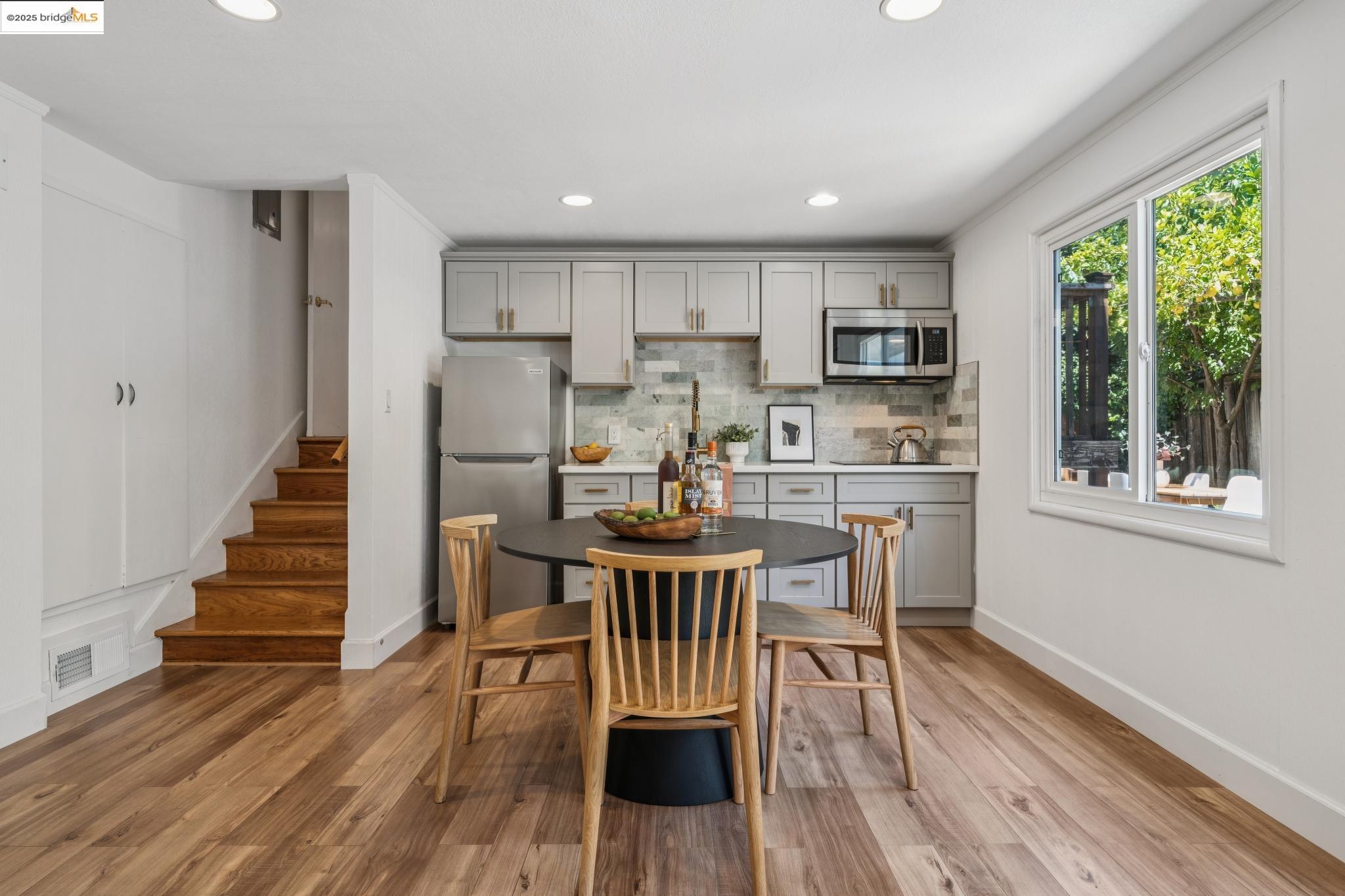 1044 Collier Dr