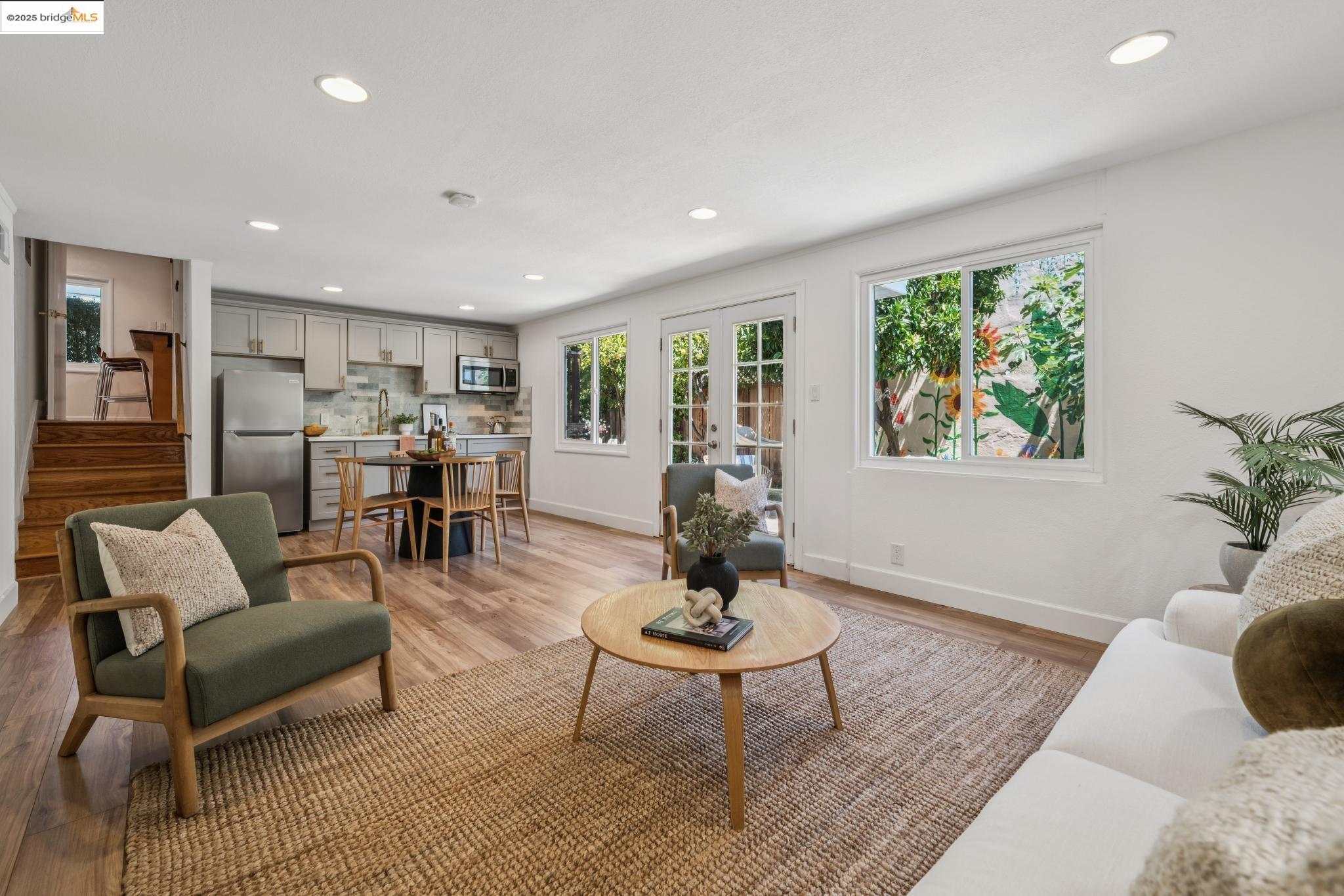 1044 Collier Dr